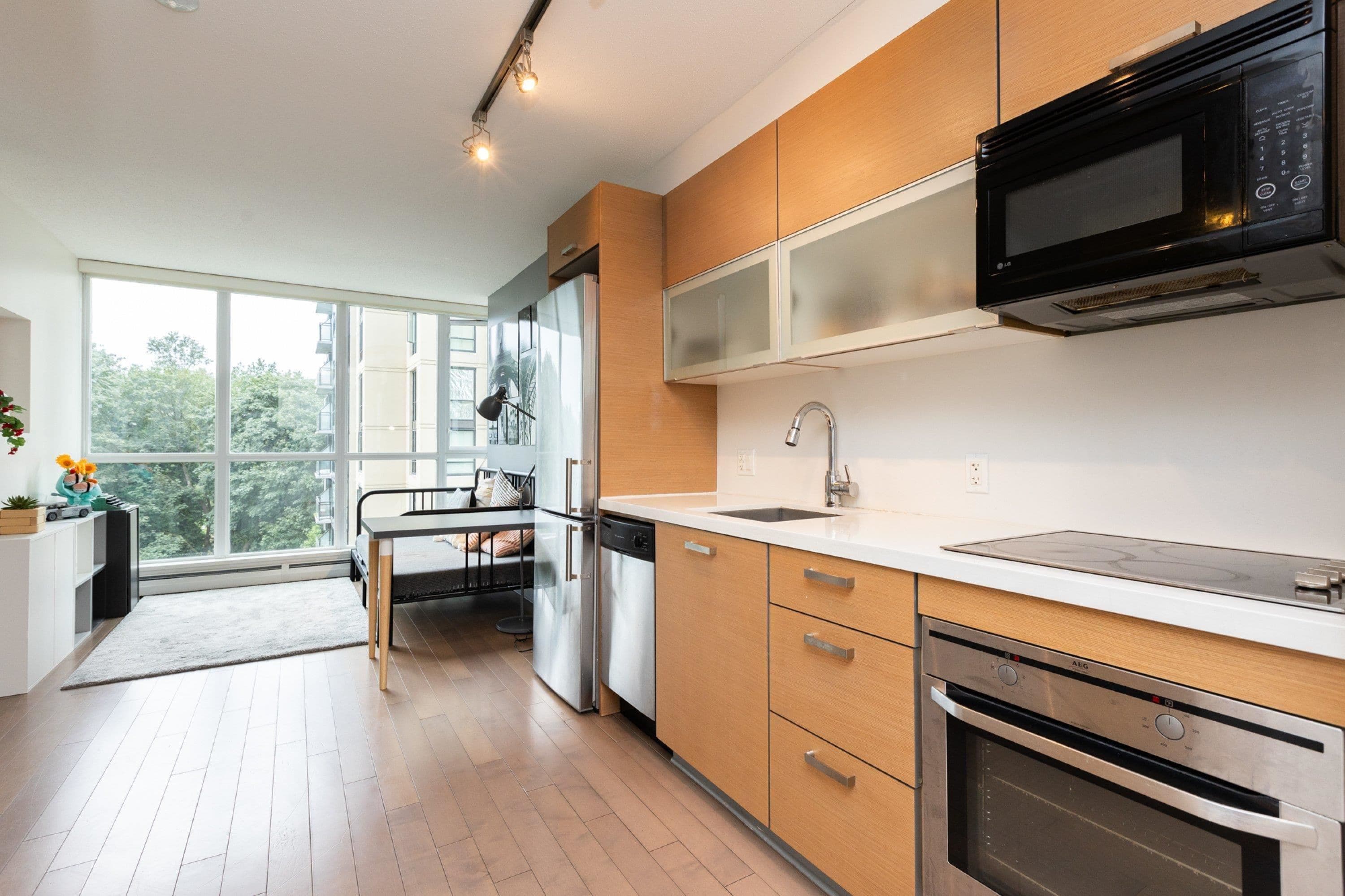 10777 University Drive, Surrey, V3T 0E6 — photo 4