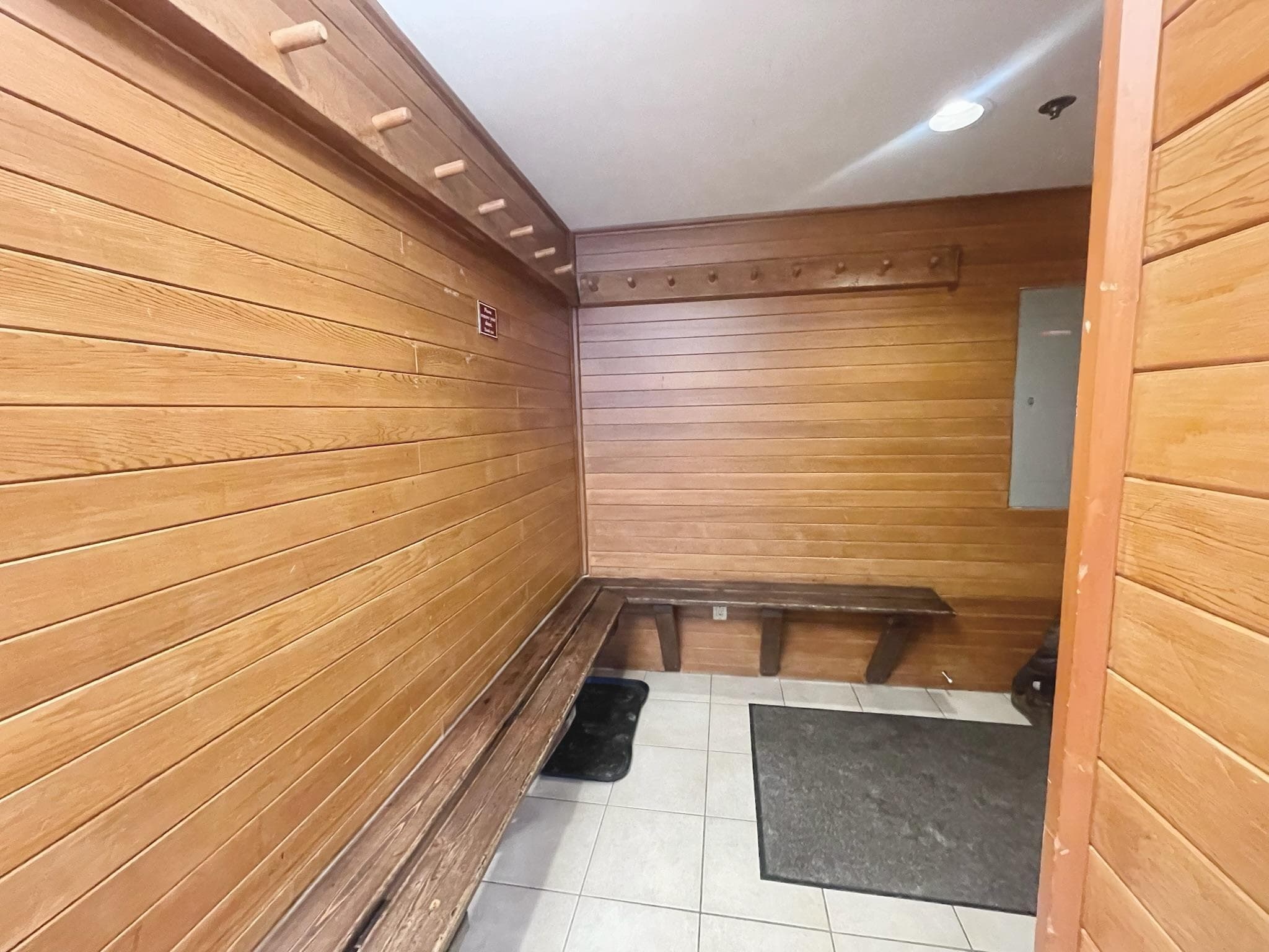 906 - 4293 Mountain Square, Whistler, V8E 1B8 — photo 3