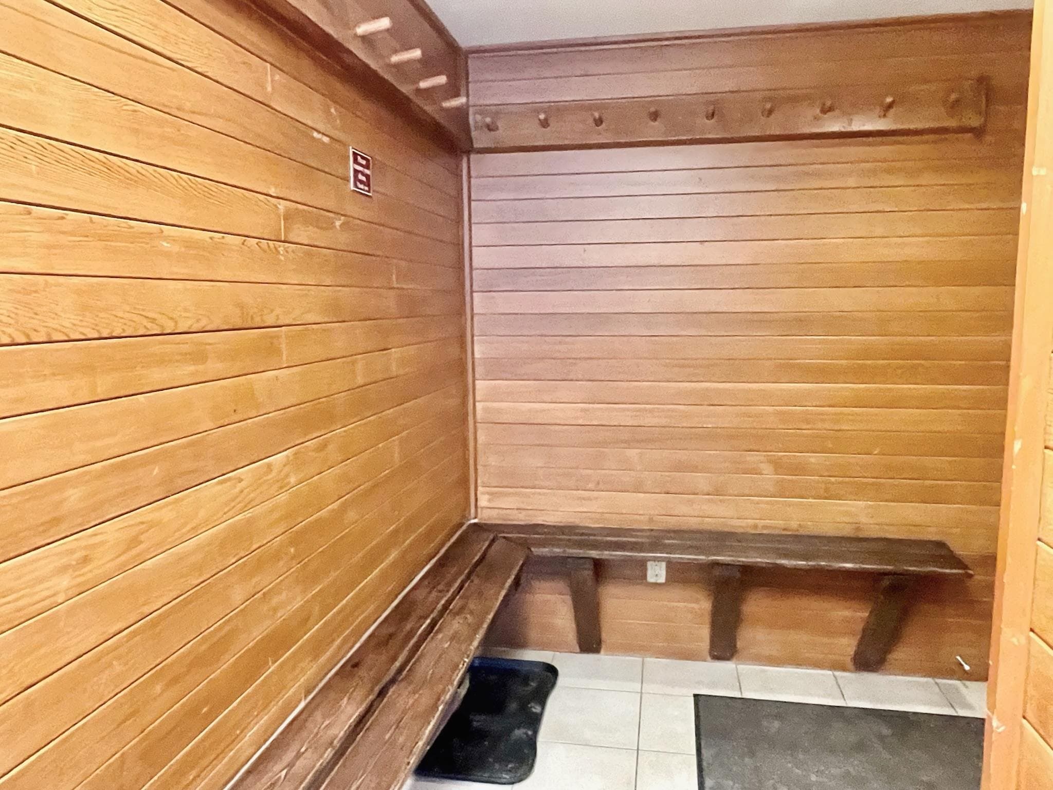 906 - 4293 Mountain Square, Whistler, V8E 1B8 — photo 4