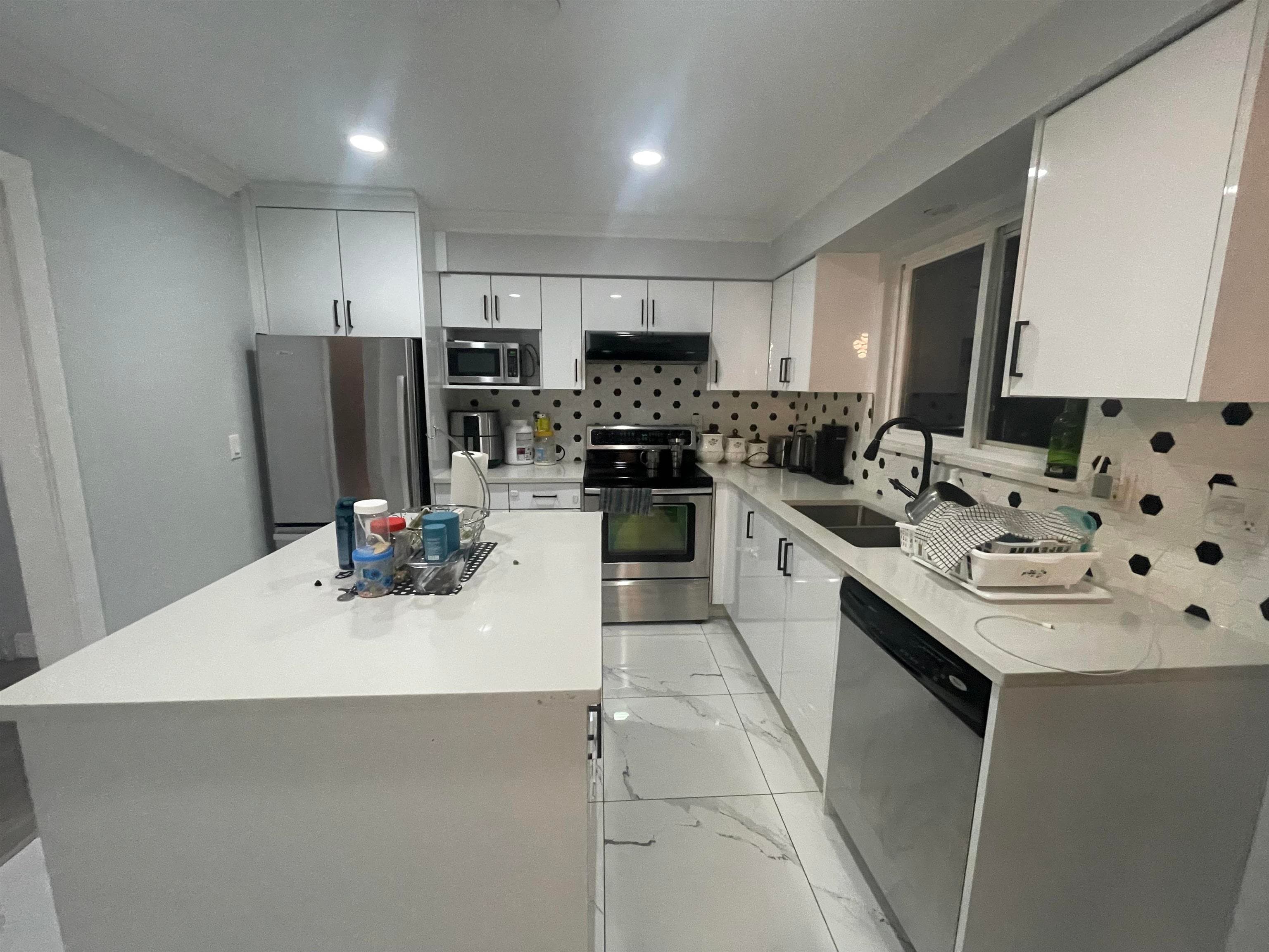 15077 86b Avenue, Surrey, V3S 4V3 — photo 5