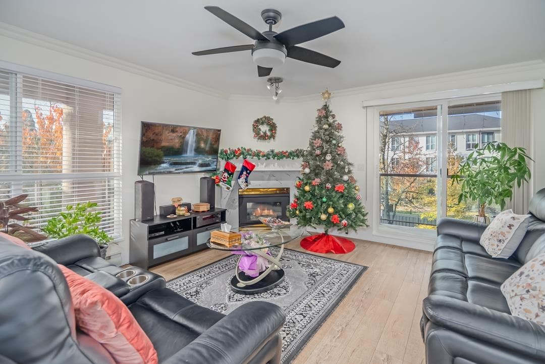 209 - 14993 101a Avenue, Surrey, V3R 0T1 — photo 2