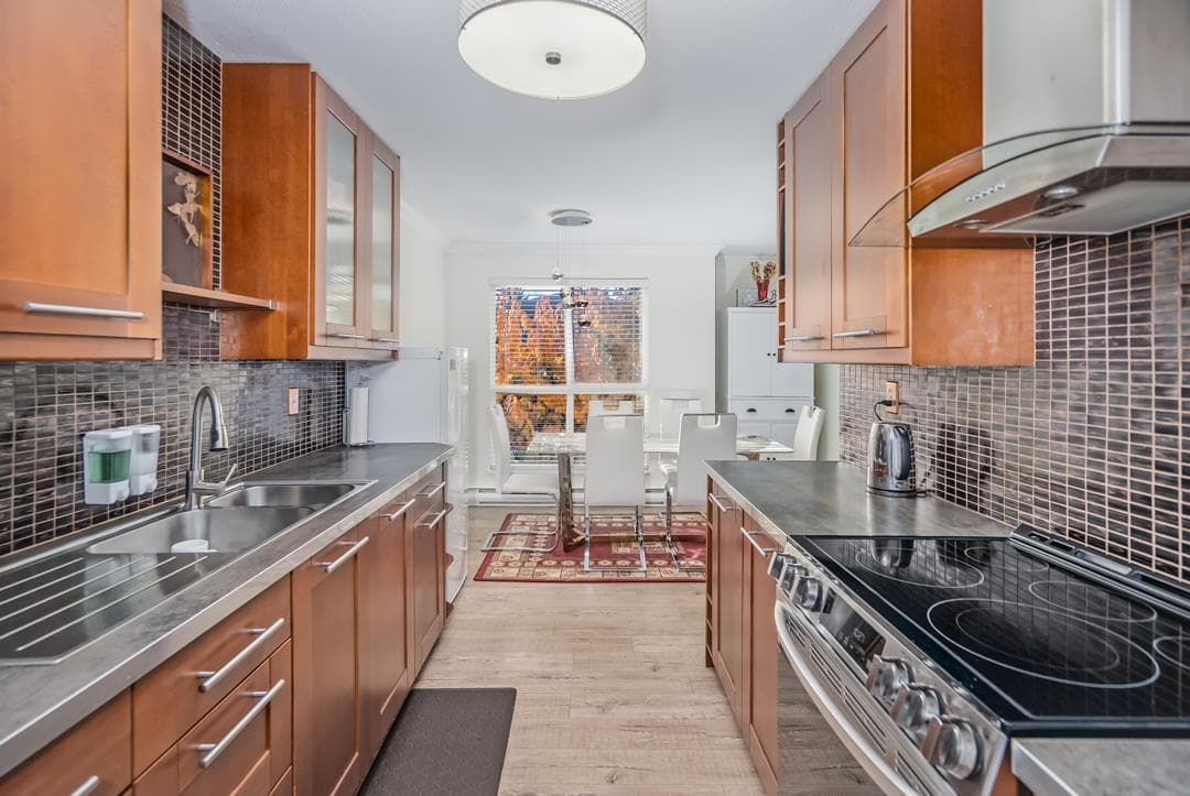 209 - 14993 101a Avenue, Surrey, V3R 0T1 — photo 4