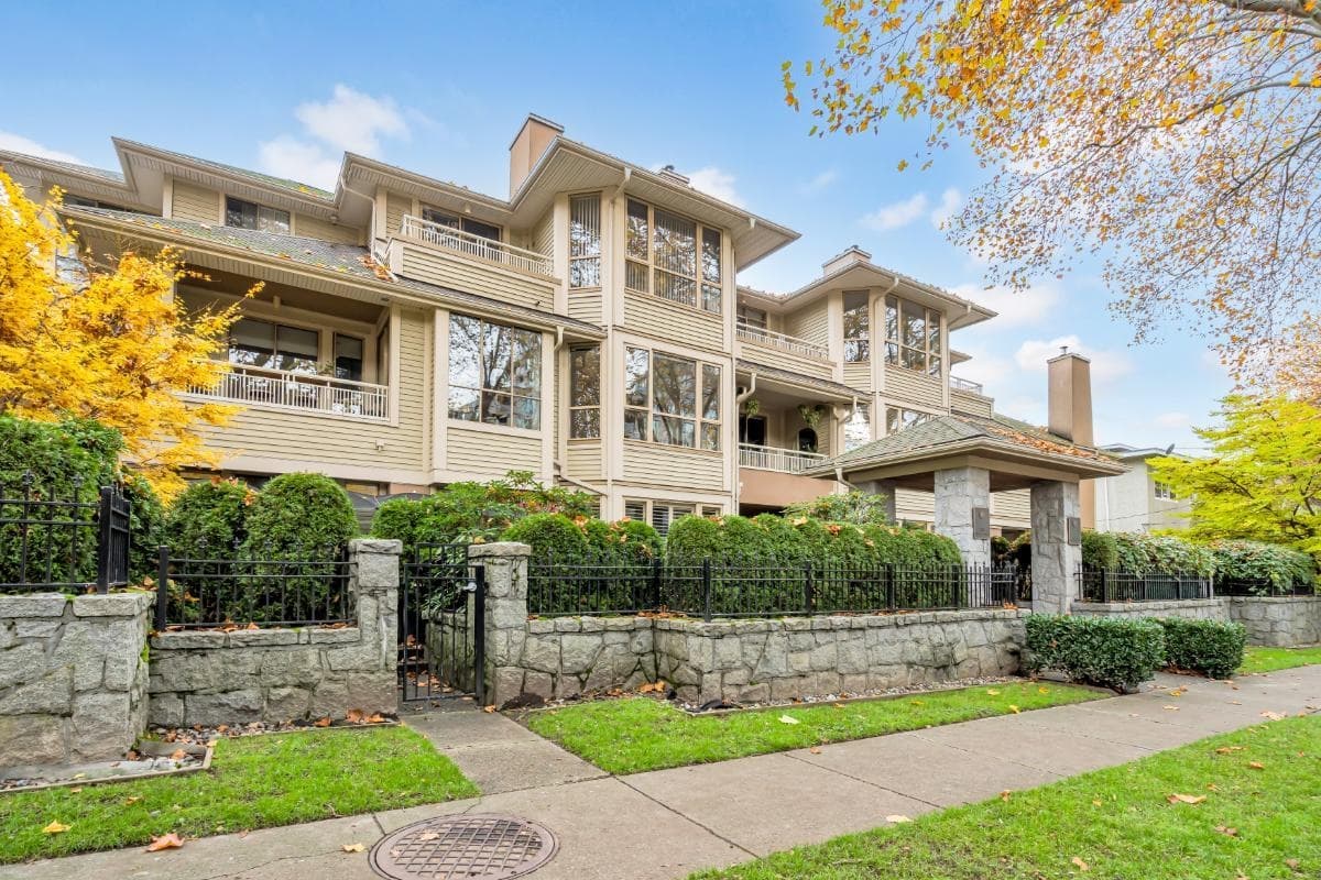 309 - 3755 W 8th Avenue, Vancouver, V6R 1Z2 — photo 1