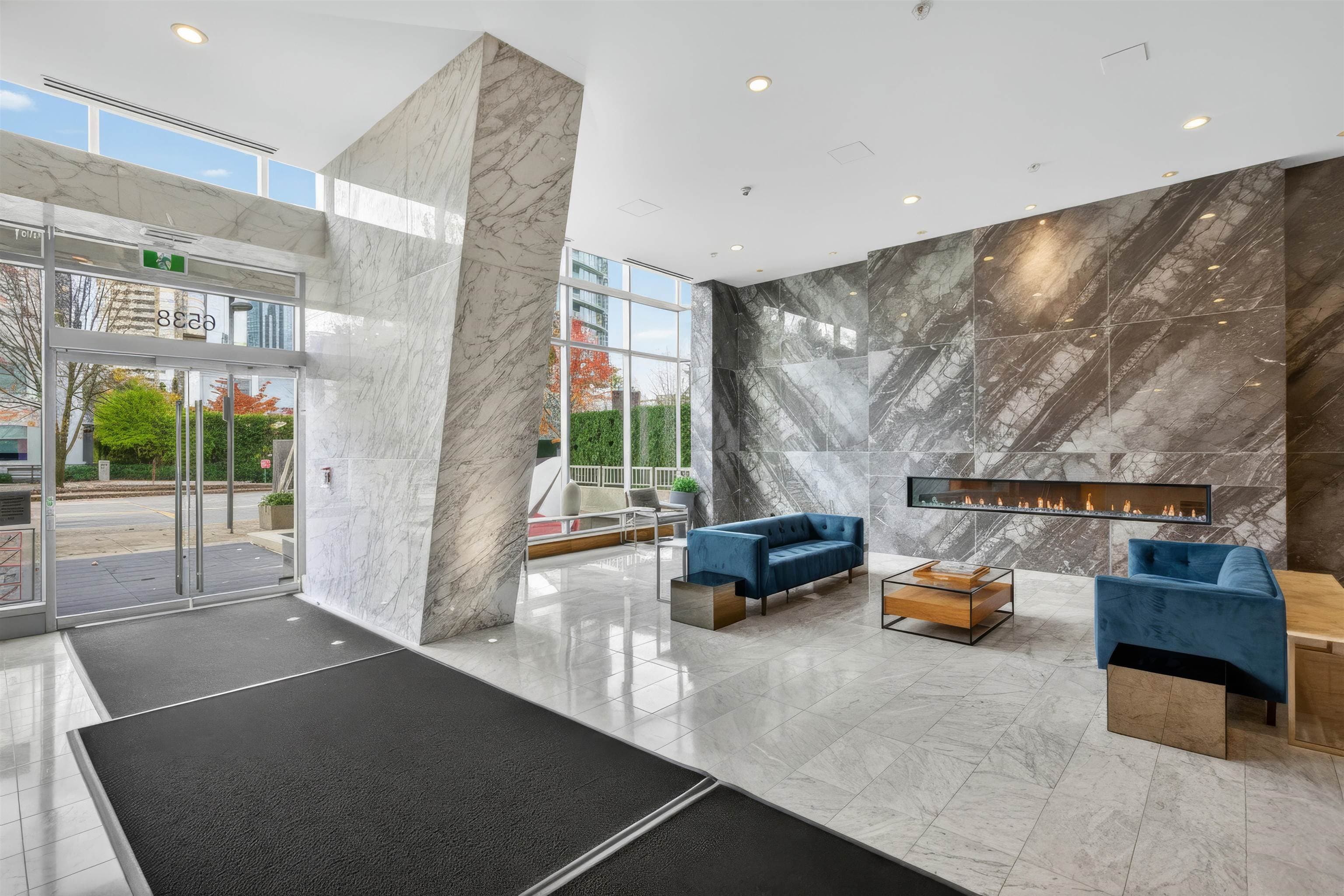3810 - 6538 Nelson Avenue, Burnaby, V5H 0G5 — photo 2