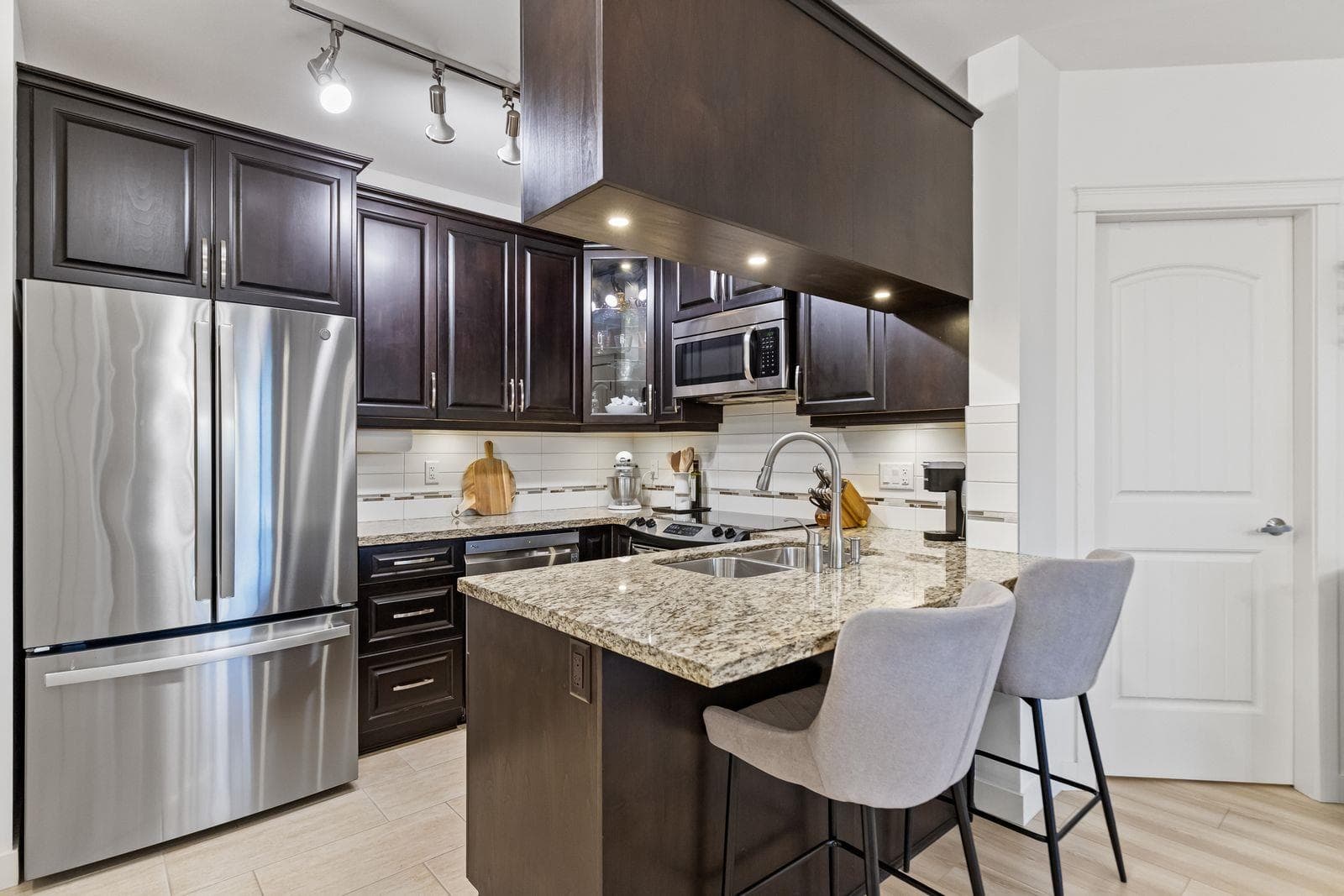 215 - 12565 190a Street, Pitt Meadows, V3Y 0E1 — photo 2