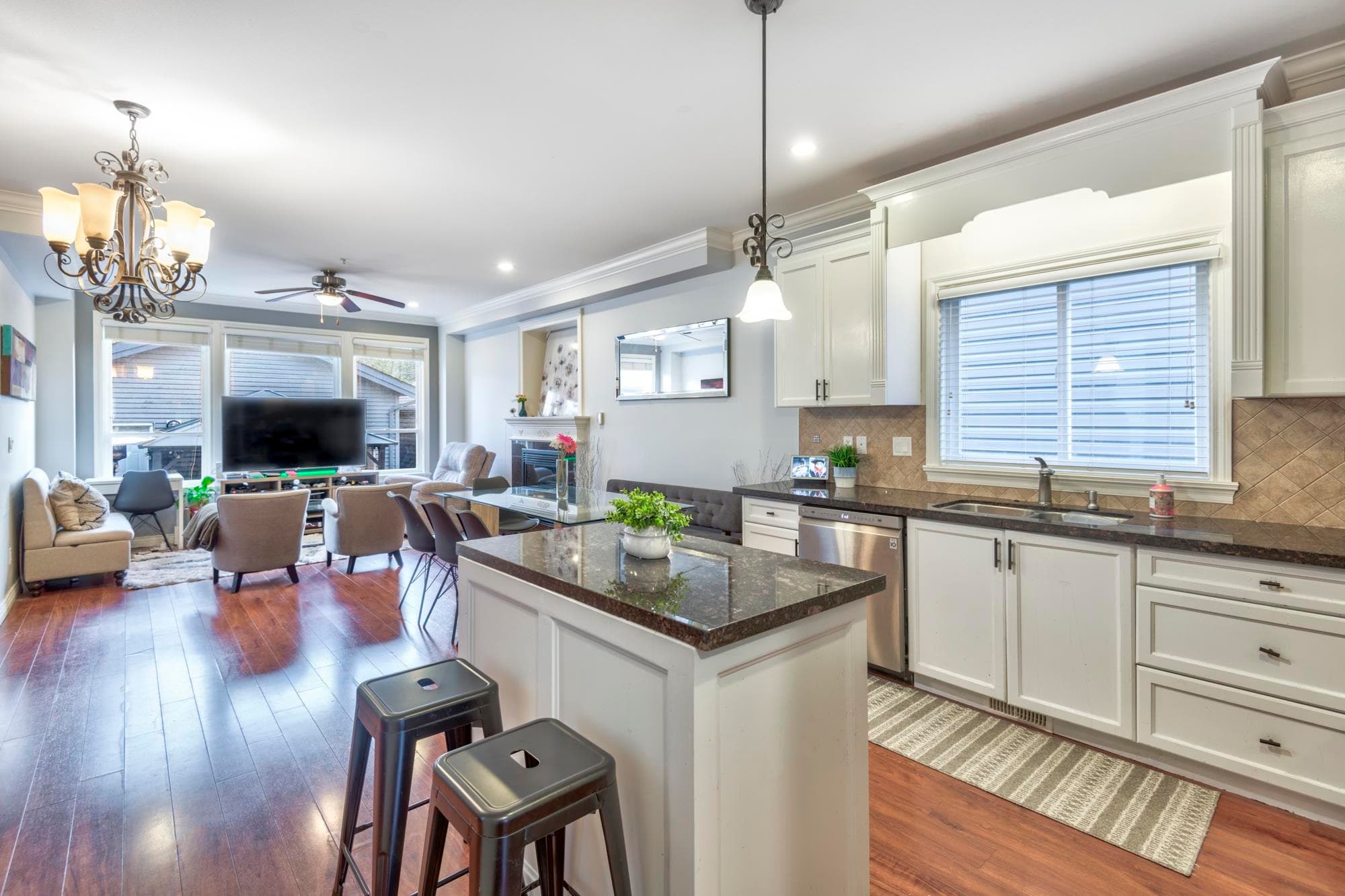24284 101a Avenue, Maple Ridge, V2W 0C2 — photo 2