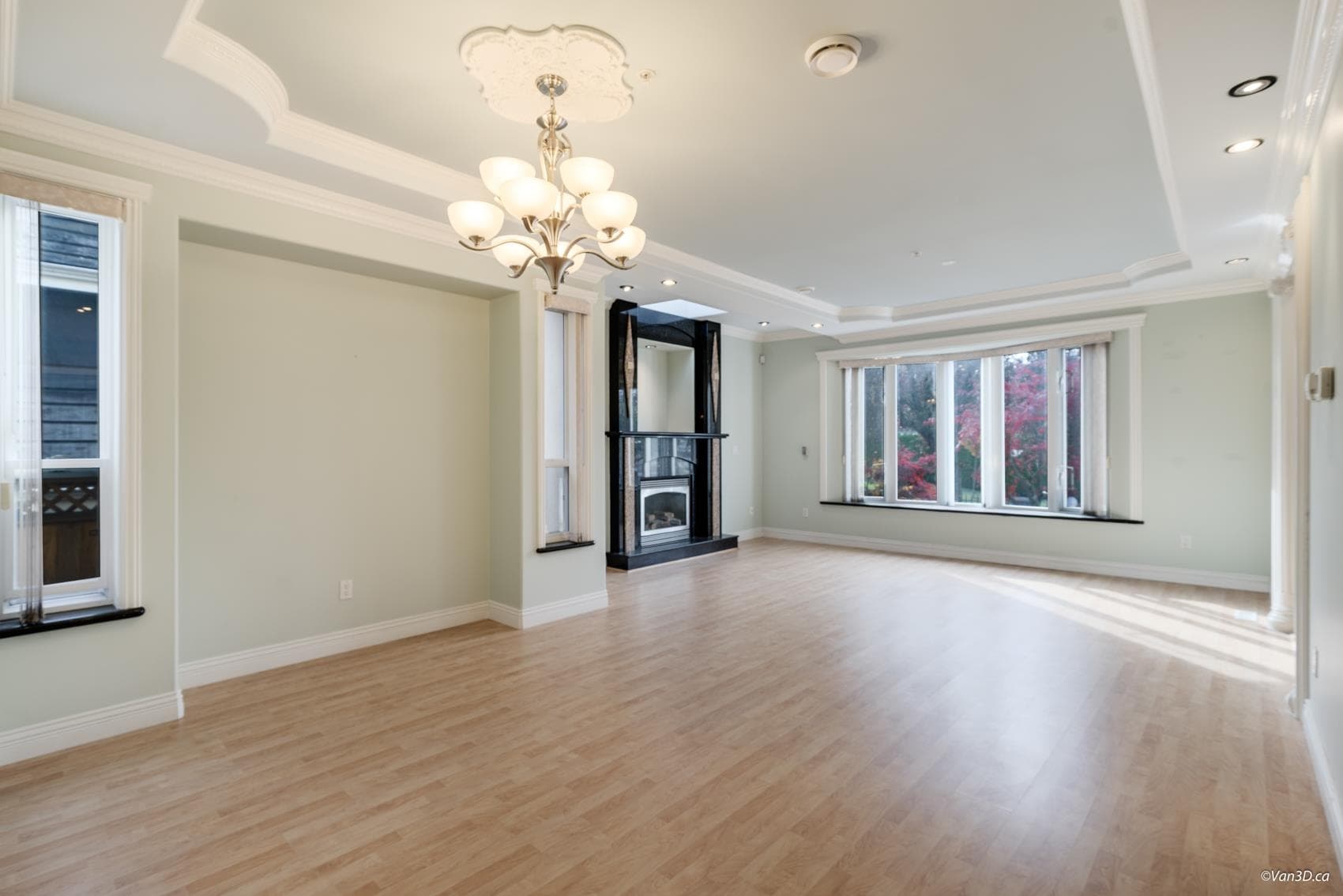 3559 Worthington Drive, Vancouver, V5M 3Y1 — photo 5