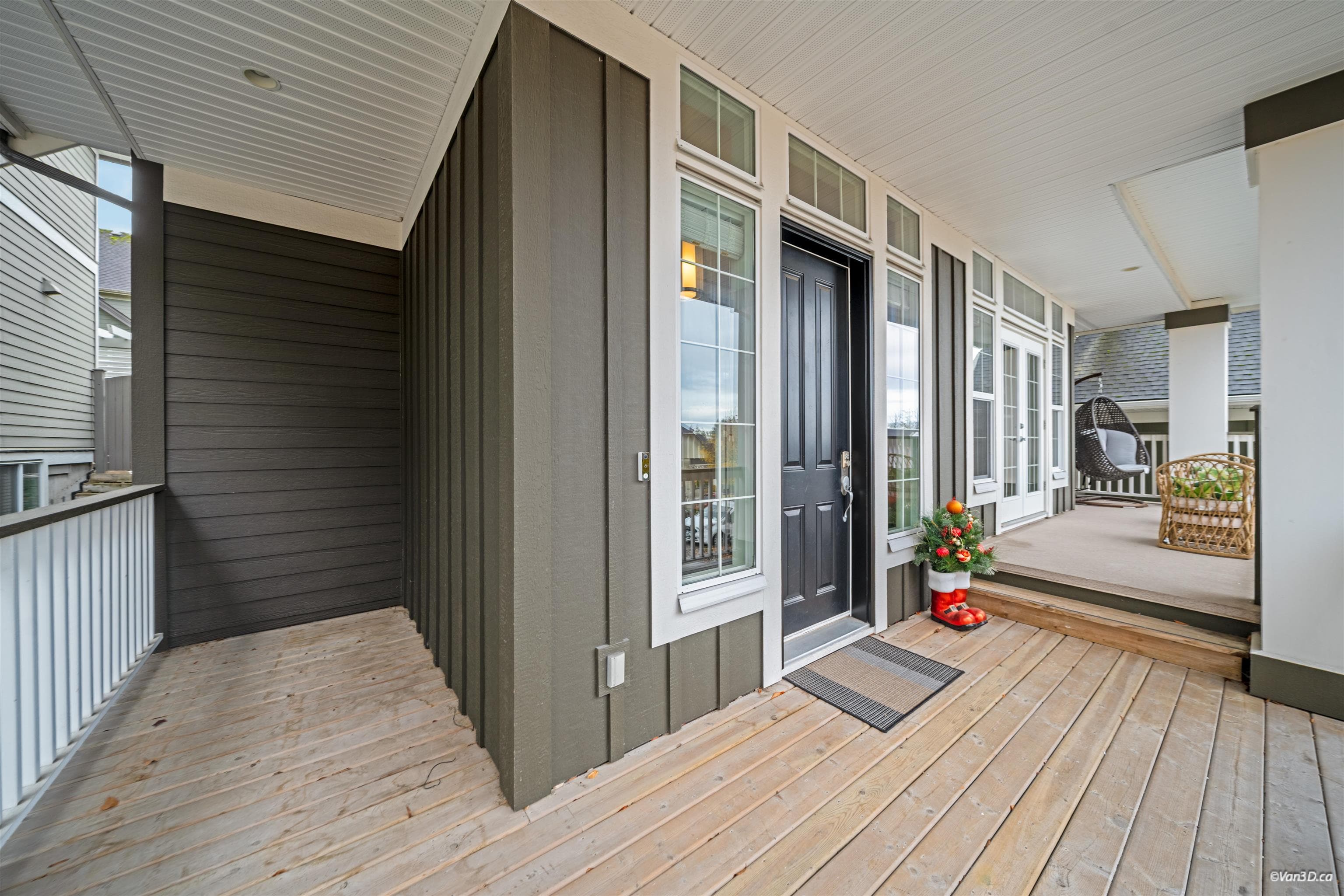 16076 28a Avenue, Surrey, V3Z 3Y6 — photo 2