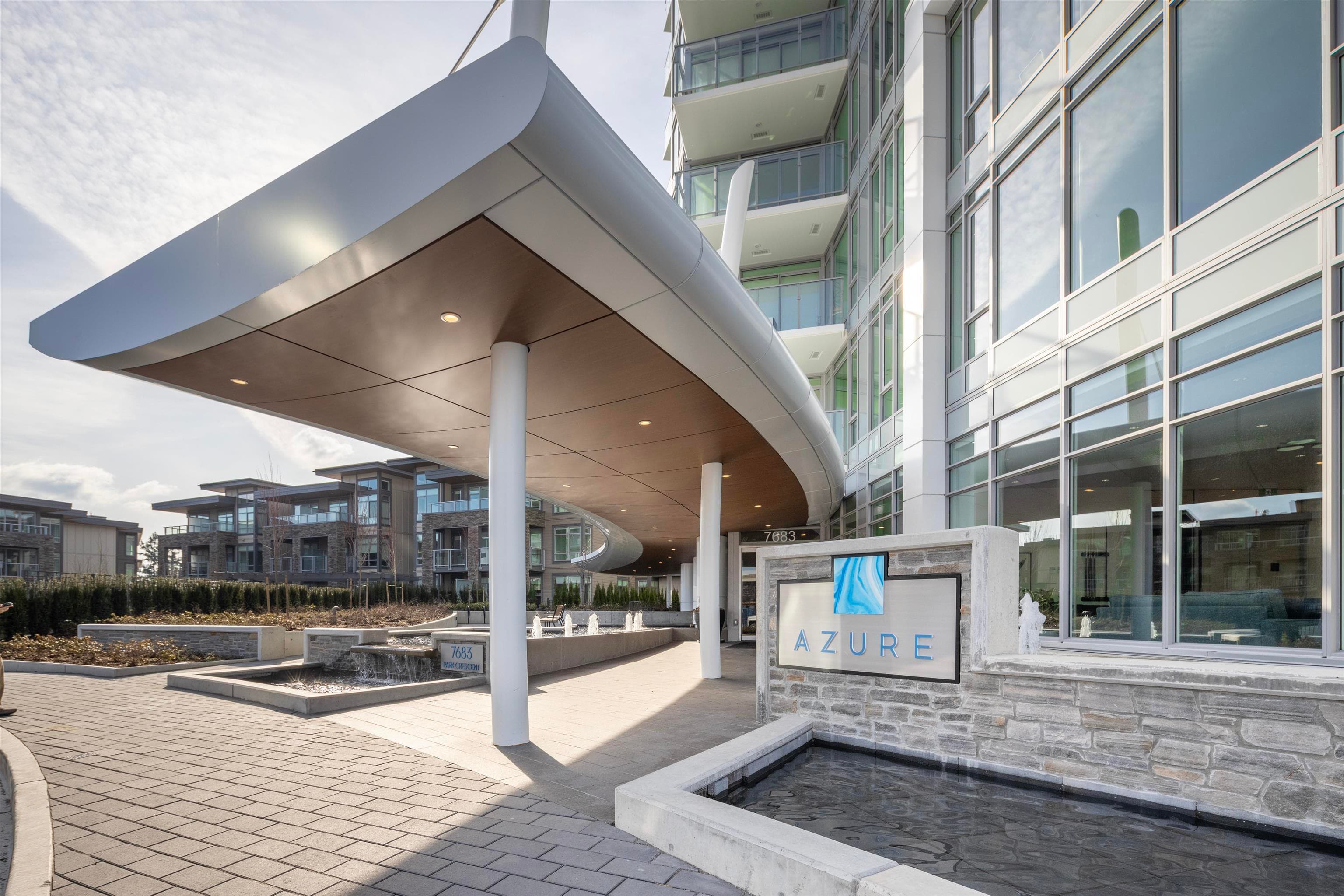 306 - 7683 Park Crescent, Burnaby, V3N 0J4 — photo 2