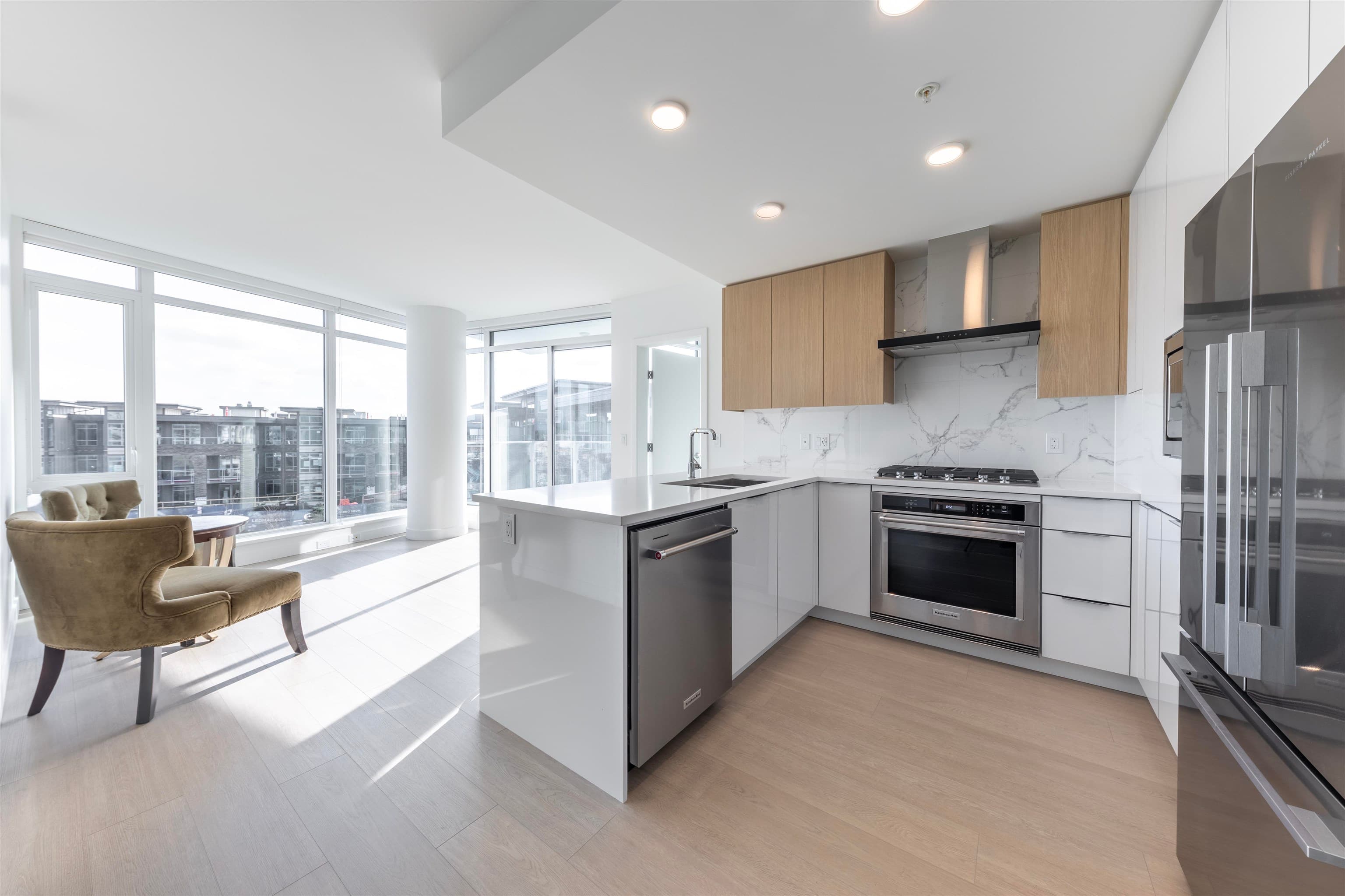 306 - 7683 Park Crescent, Burnaby, V3N 0J4 — photo 3