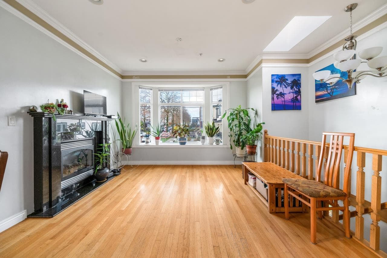 4694 Mchardy Street, Vancouver, V5R 4C3 — photo 4