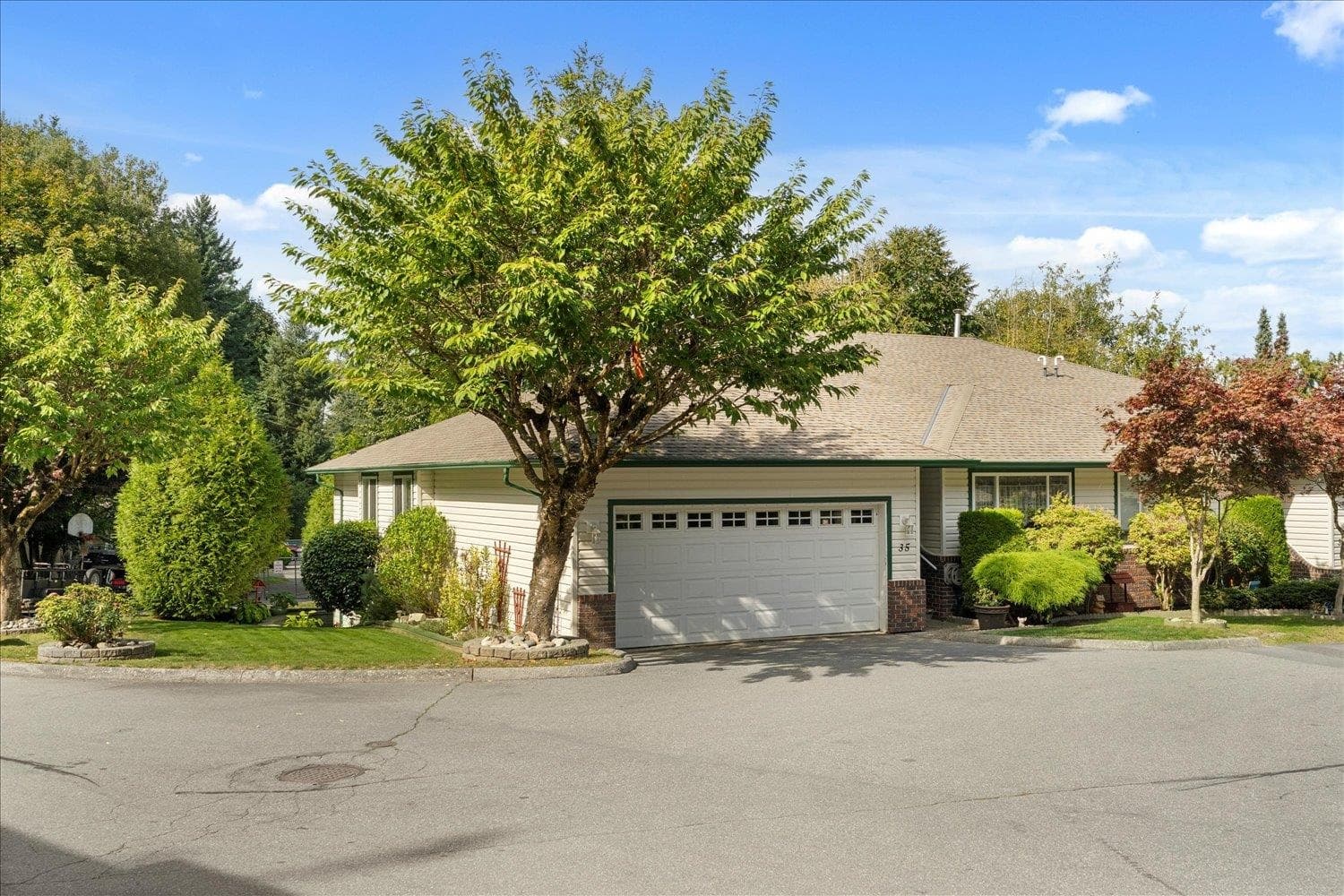 35 - 34250 Hazelwood Avenue, Abbotsford, V2S 7L4 — photo 2