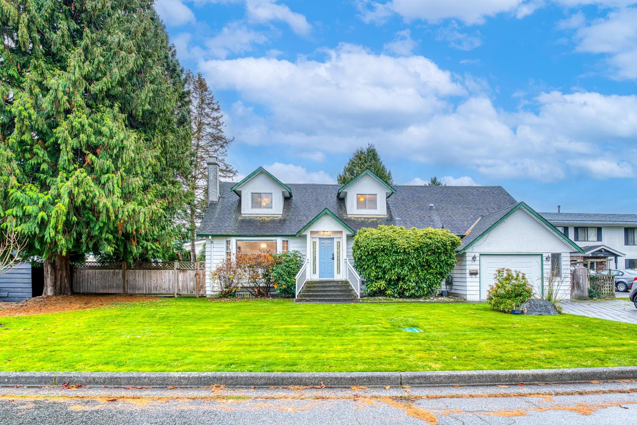 10800 Rochdale Drive, Richmond, V7A 3N6 — photo 1