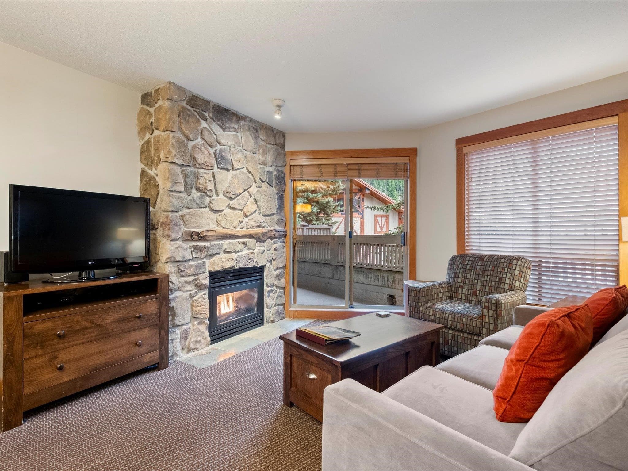 215C - 2036 London Lane, Whistler, V8E 0N7 — photo 2