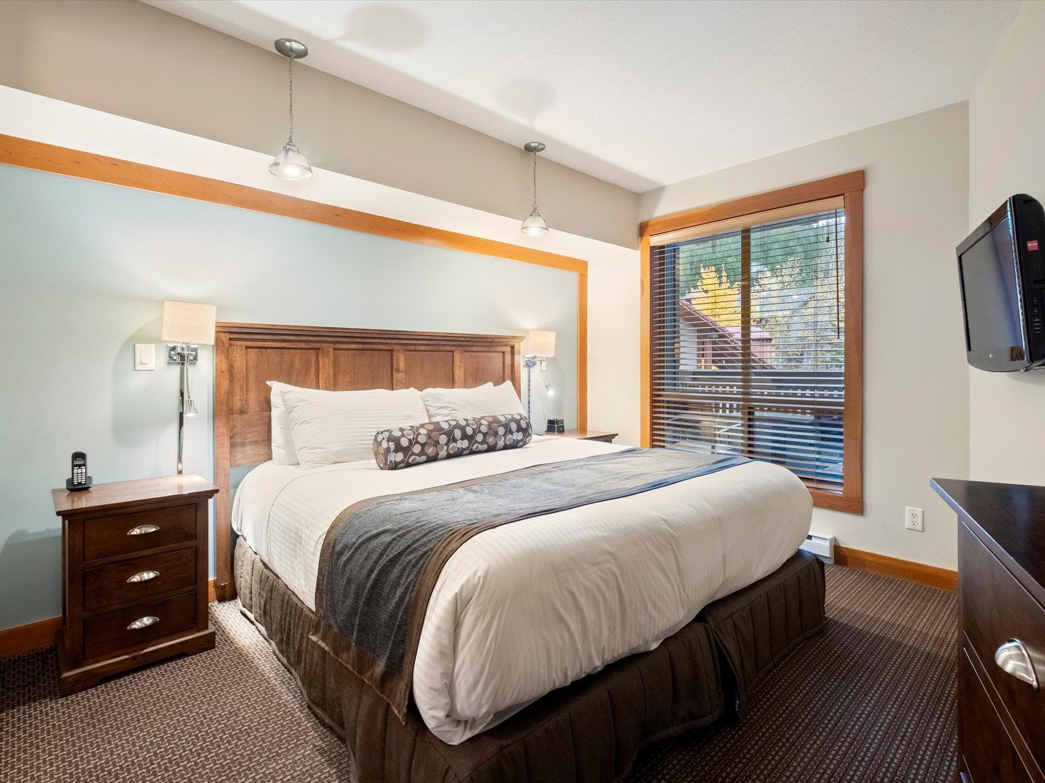 215C - 2036 London Lane, Whistler, V8E 0N7 — photo 4