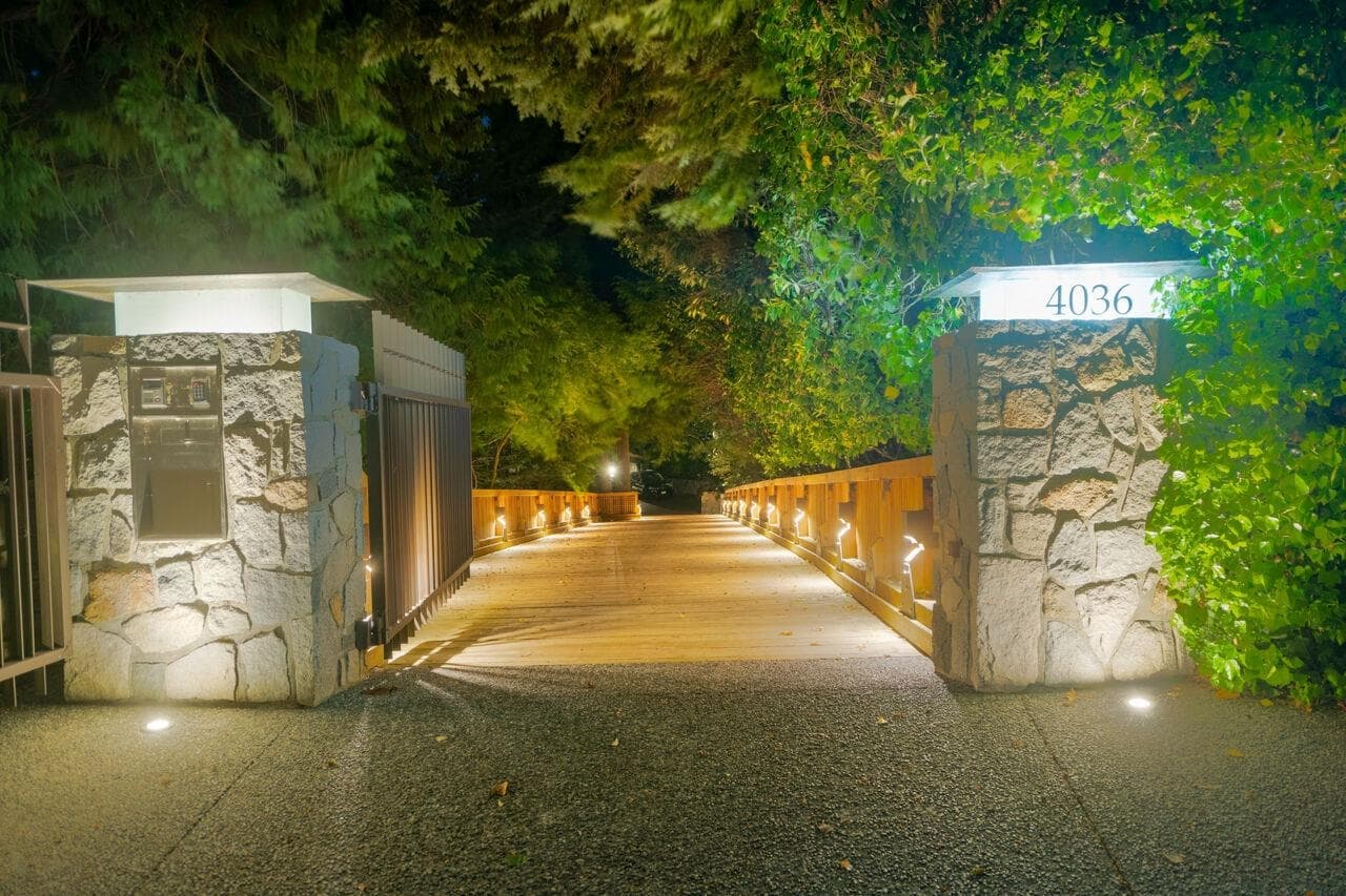 4036 Marine Drive, West Vancouver, V7V 1N6 — photo 4
