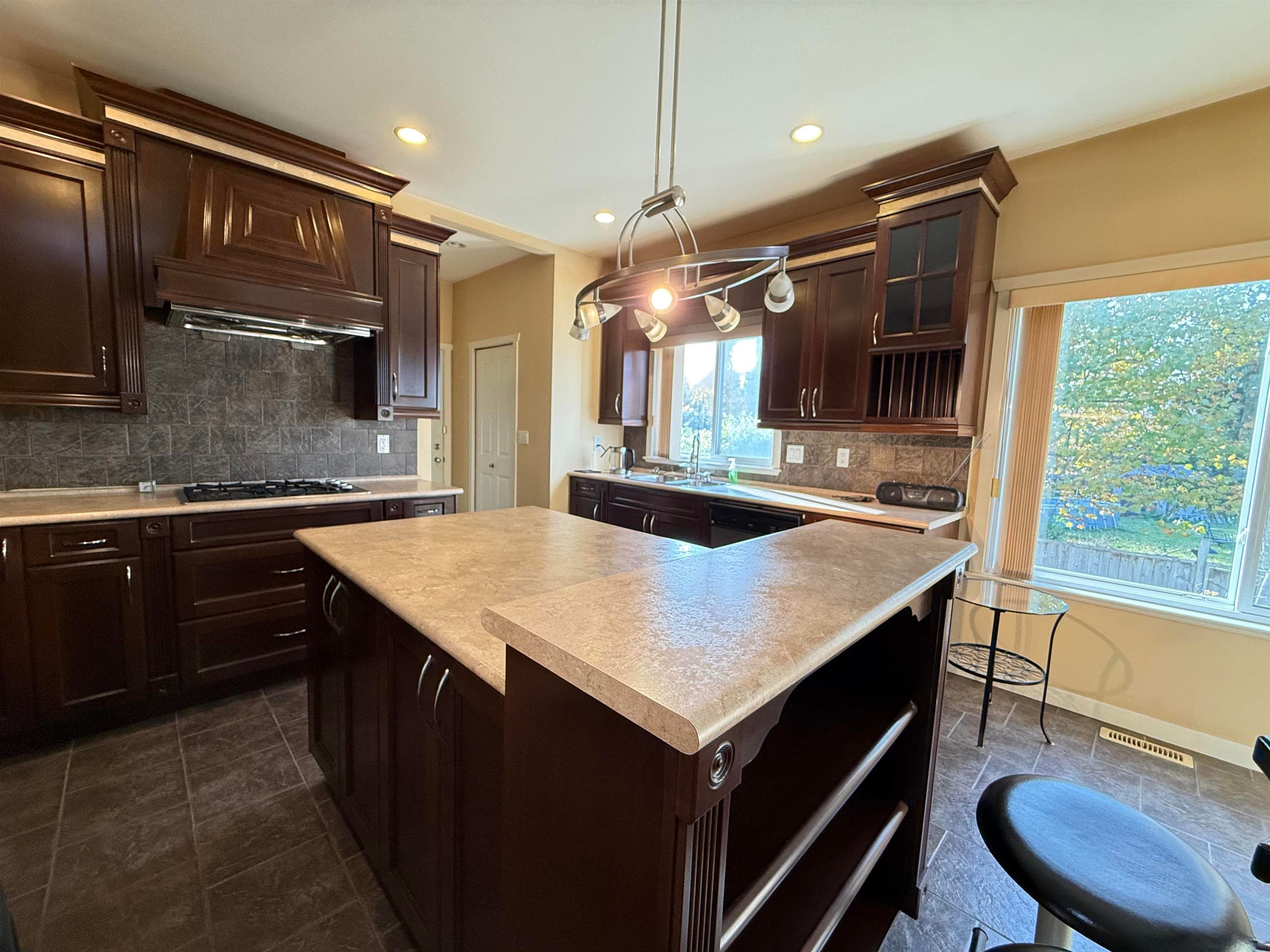 10045 172 Street, Surrey, V4N 4W6 — photo 5