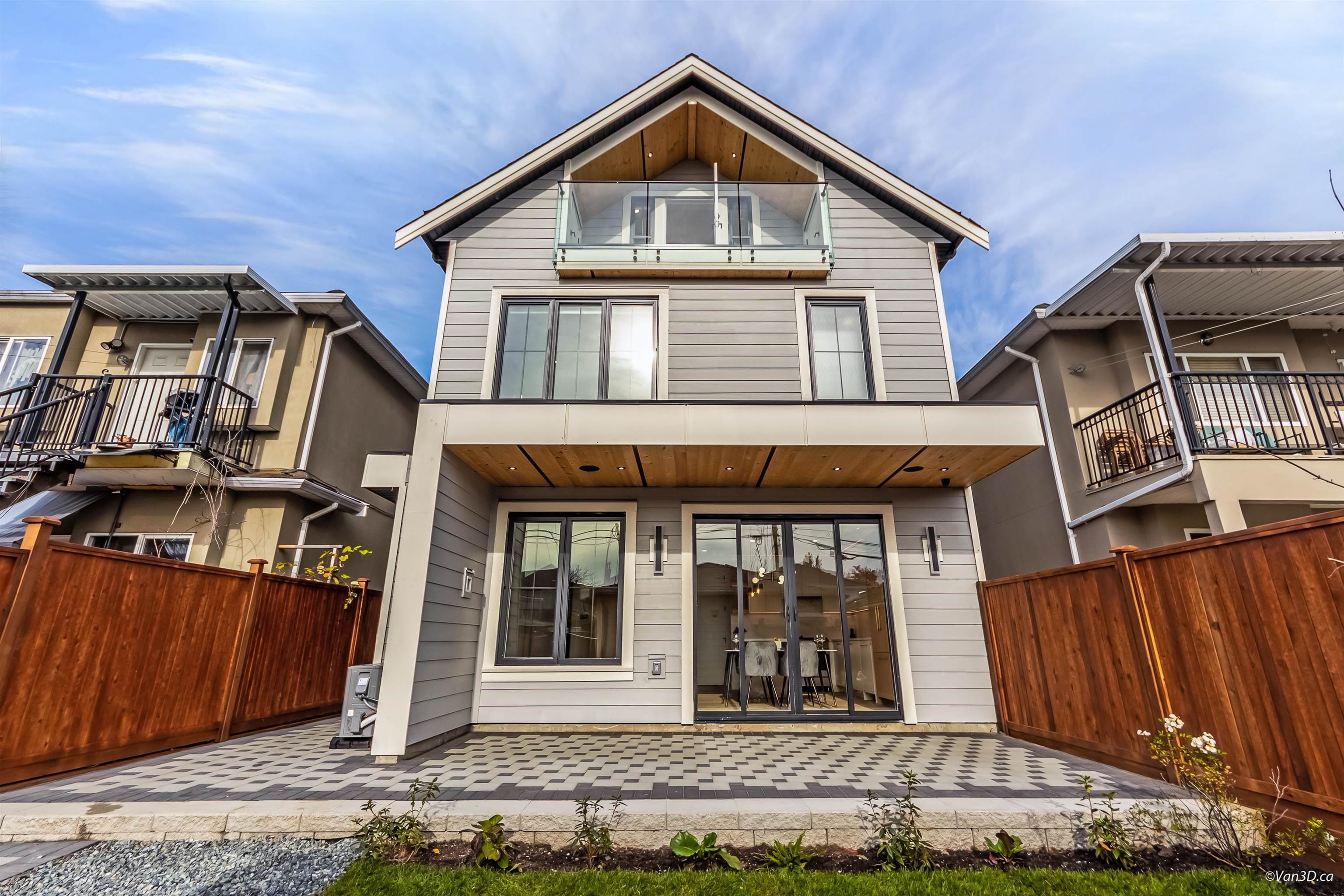 2 - 150 E 51st Avenue, Vancouver