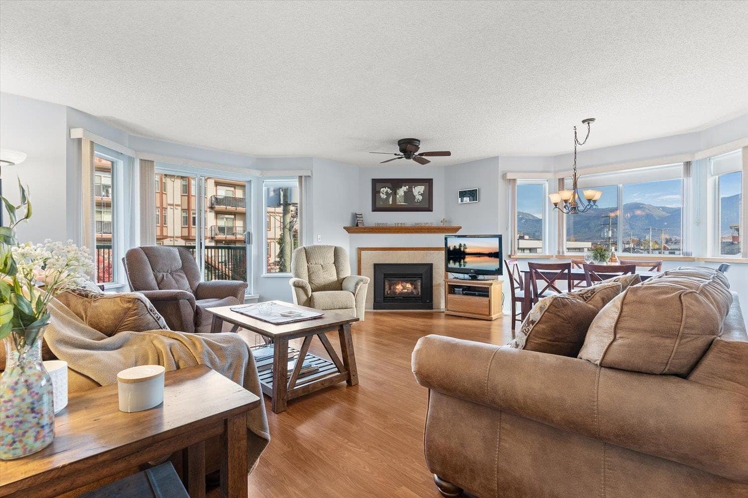 203 - 45604 Brett Avenue, Chilliwack, V2P 1N9 — photo 1