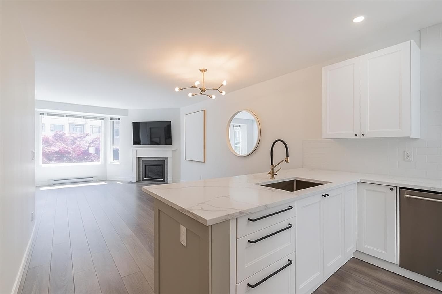 307 - 15300 17 Avenue, Surrey, V4A 8Y6 — photo 3