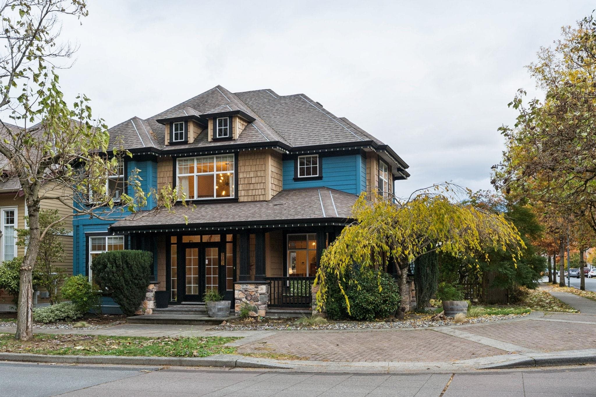 5782 Garrison Boulevard, Chilliwack, V2R 5X9 — photo 1