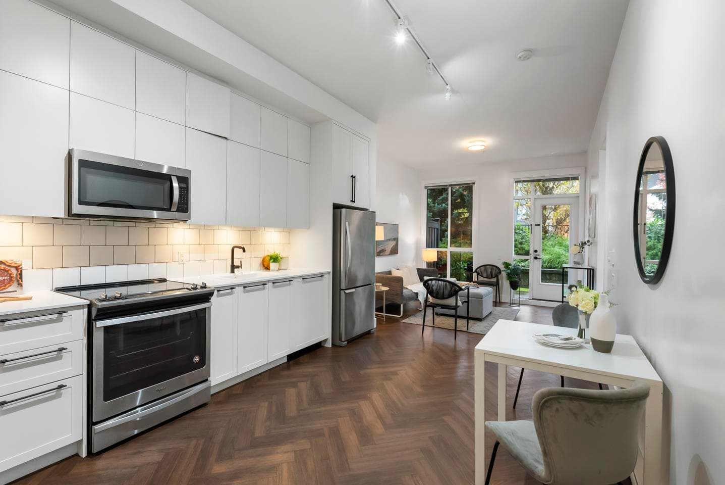 122 - 14968 101a Avenue, Surrey, V3R 0E8 — photo 5