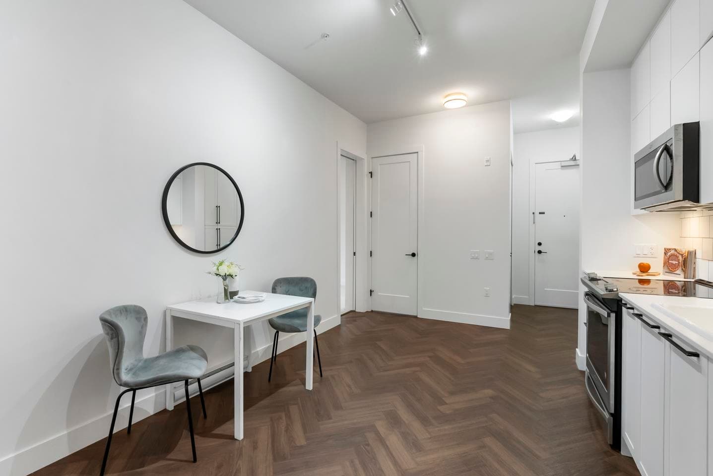 122 - 14968 101a Avenue, Surrey, V3R 0E8 — photo 4