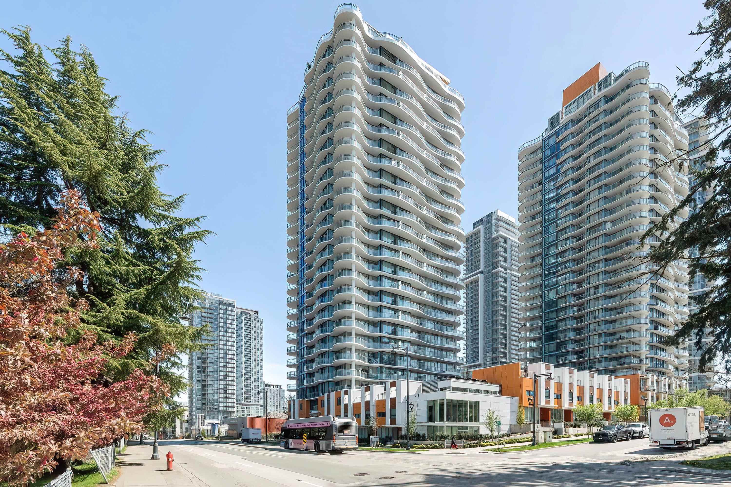 801 - 13318 104 Avenue, Surrey, V3T 0R2 — photo 1