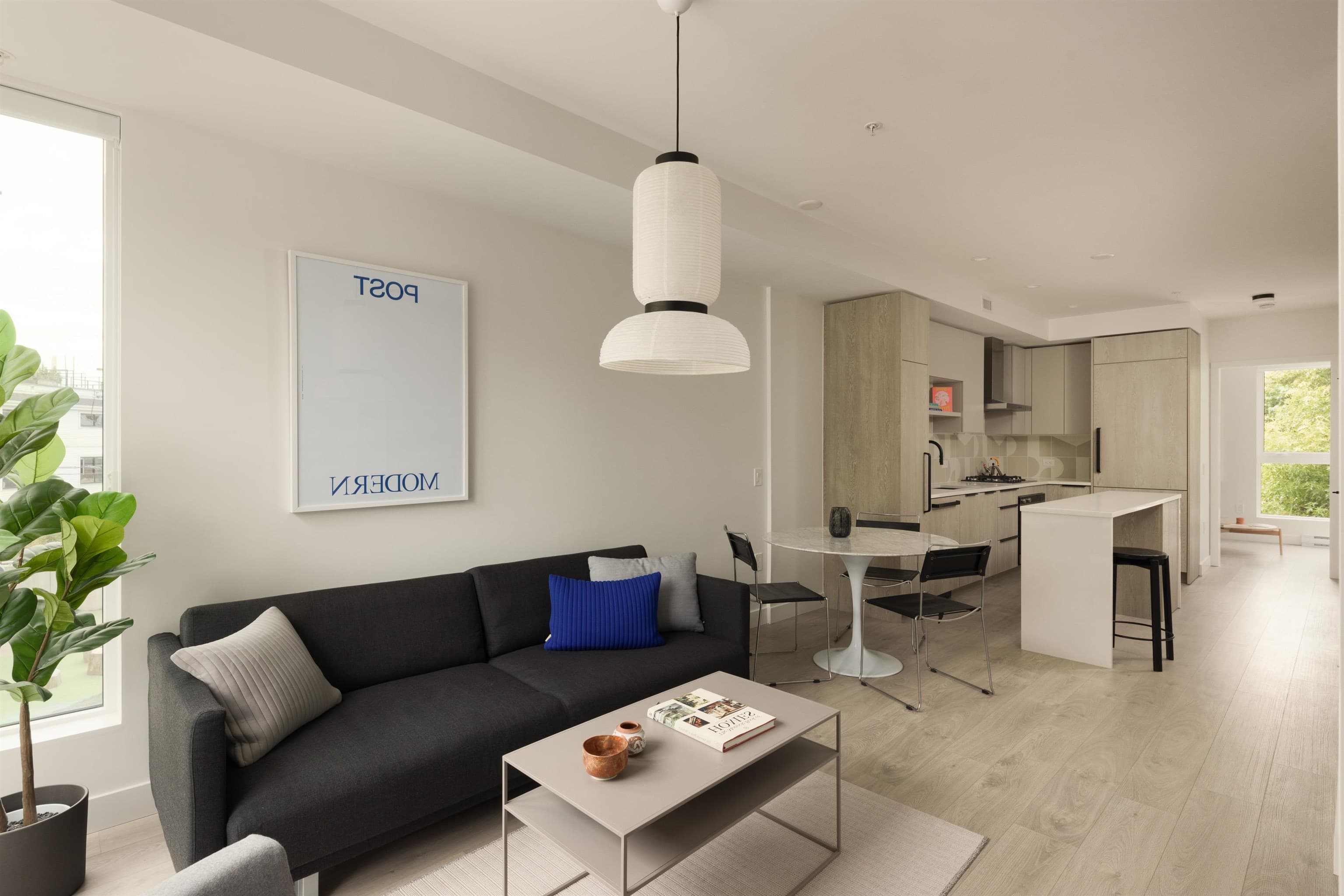215 - 322 E 15th Avenue, Vancouver