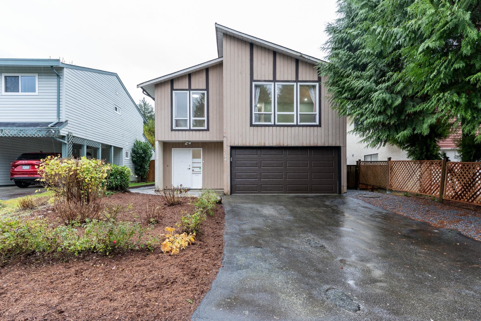 3254 Mayne Crescent, Coquitlam, V3E 1E1 — photo 2