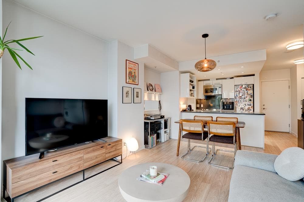 201 - 983 E Hastings Street, Vancouver, V6A 0G9 — photo 5