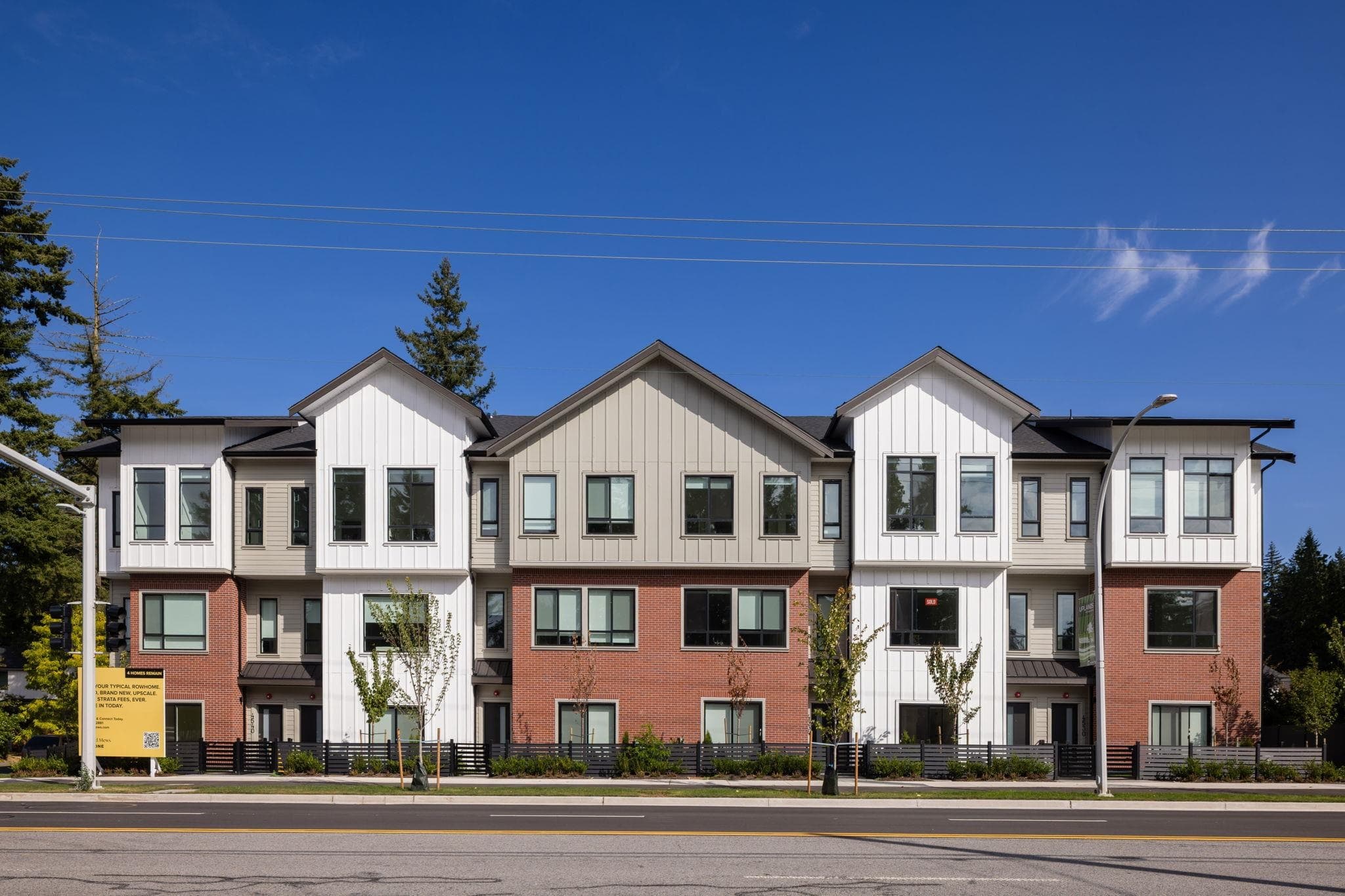 4530 208 Street, Langley, V3A 3G5 — photo 1