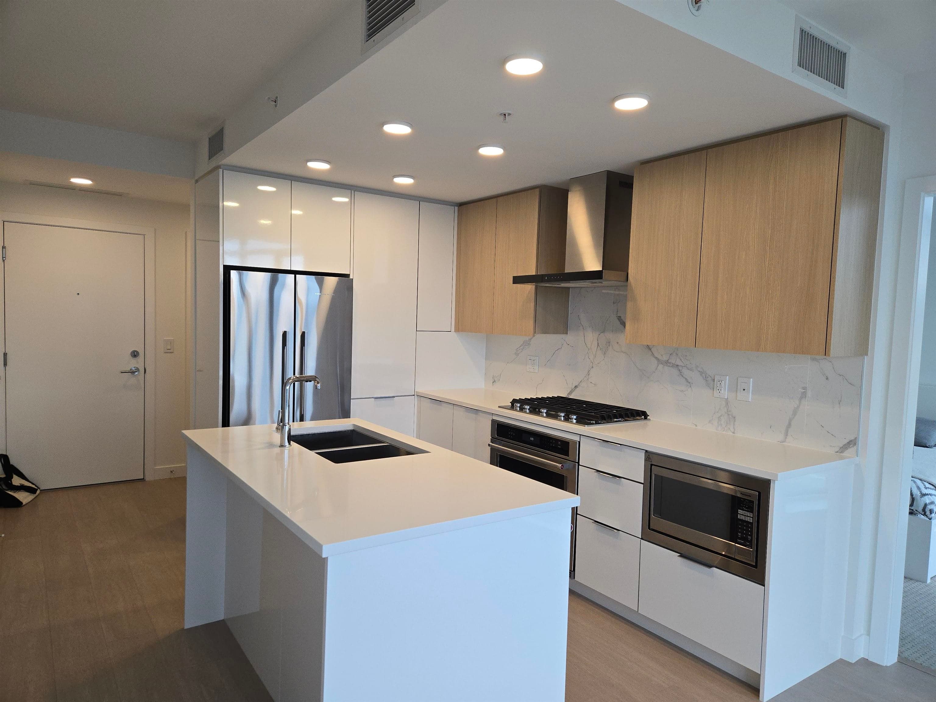 407 - 7769 Park Crescent, Burnaby, V3N 0J7 — photo 2