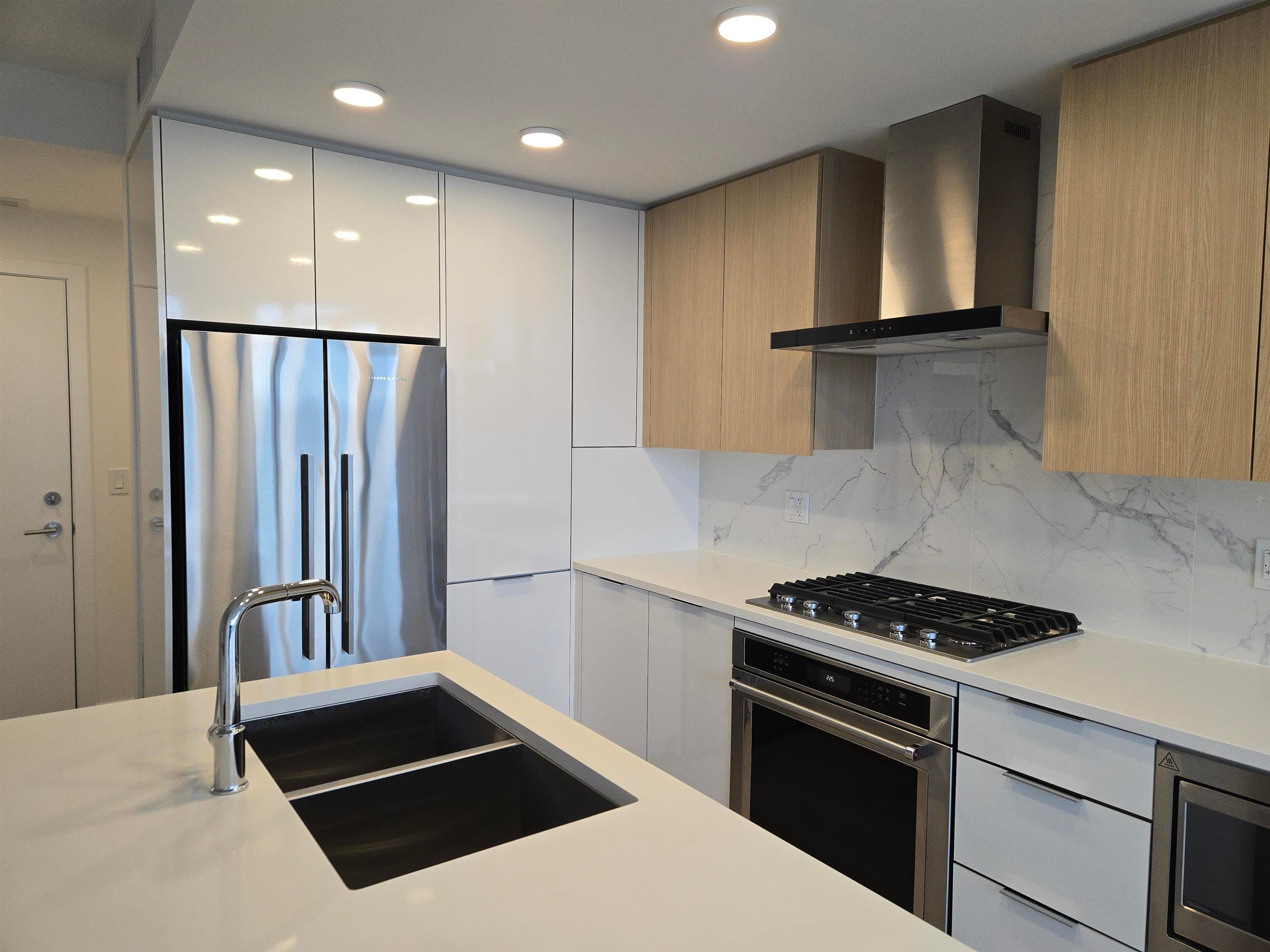 407 - 7769 Park Crescent, Burnaby
