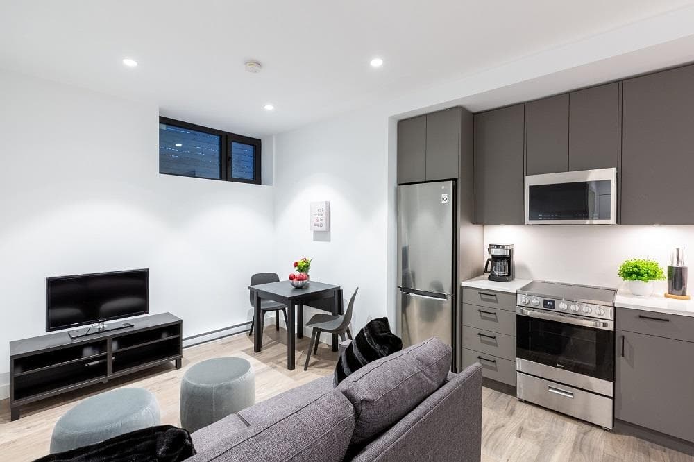 3256 West 16 Avenue, Vancouver
