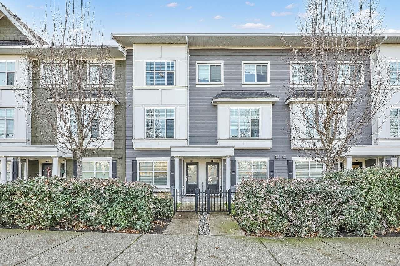 26 - 27735 Roundhouse Drive, Abbotsford, V4X 0B9 — photo 2