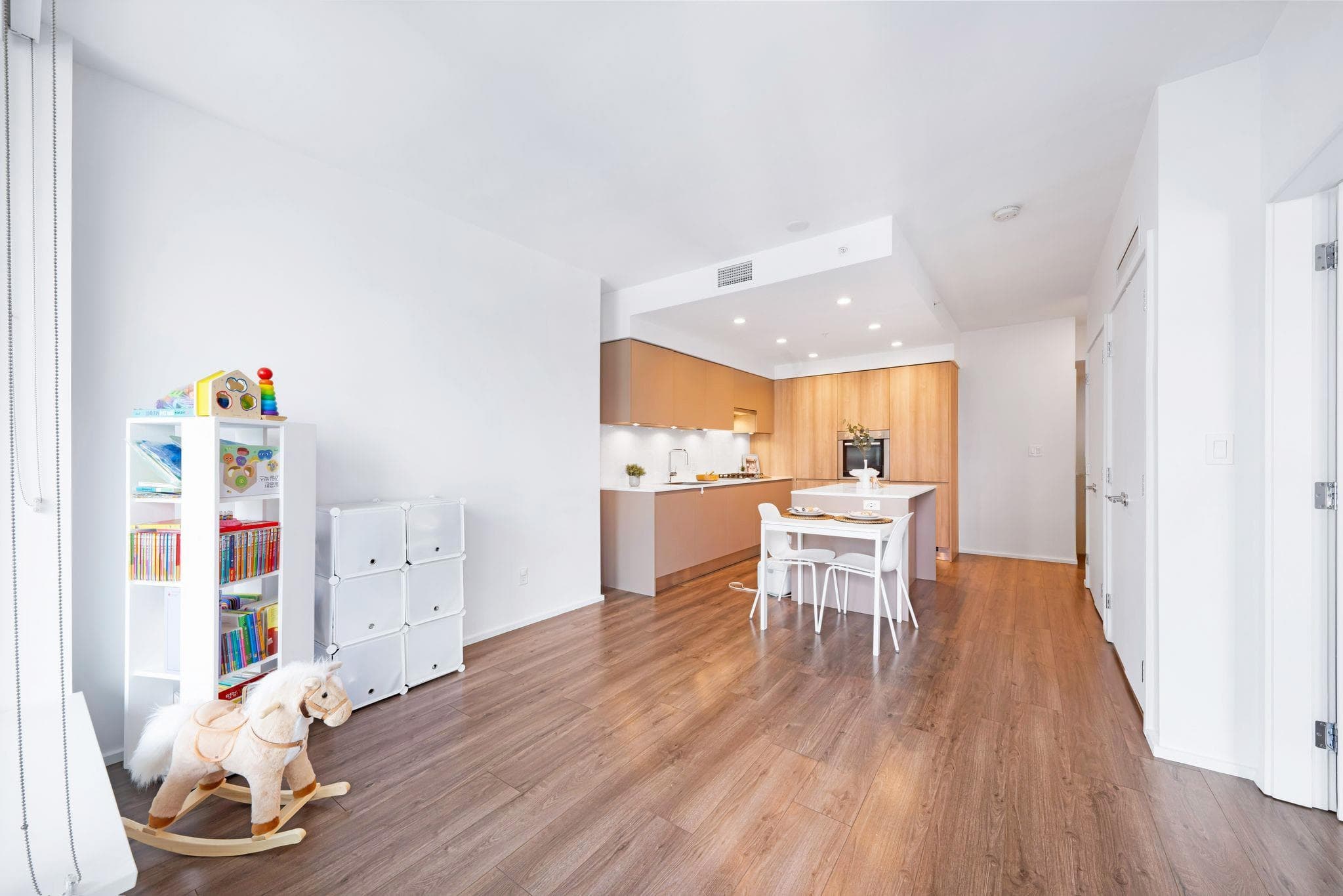 1811 - 3833 Evergreen Place, Burnaby, V3J 0M2 — photo 1