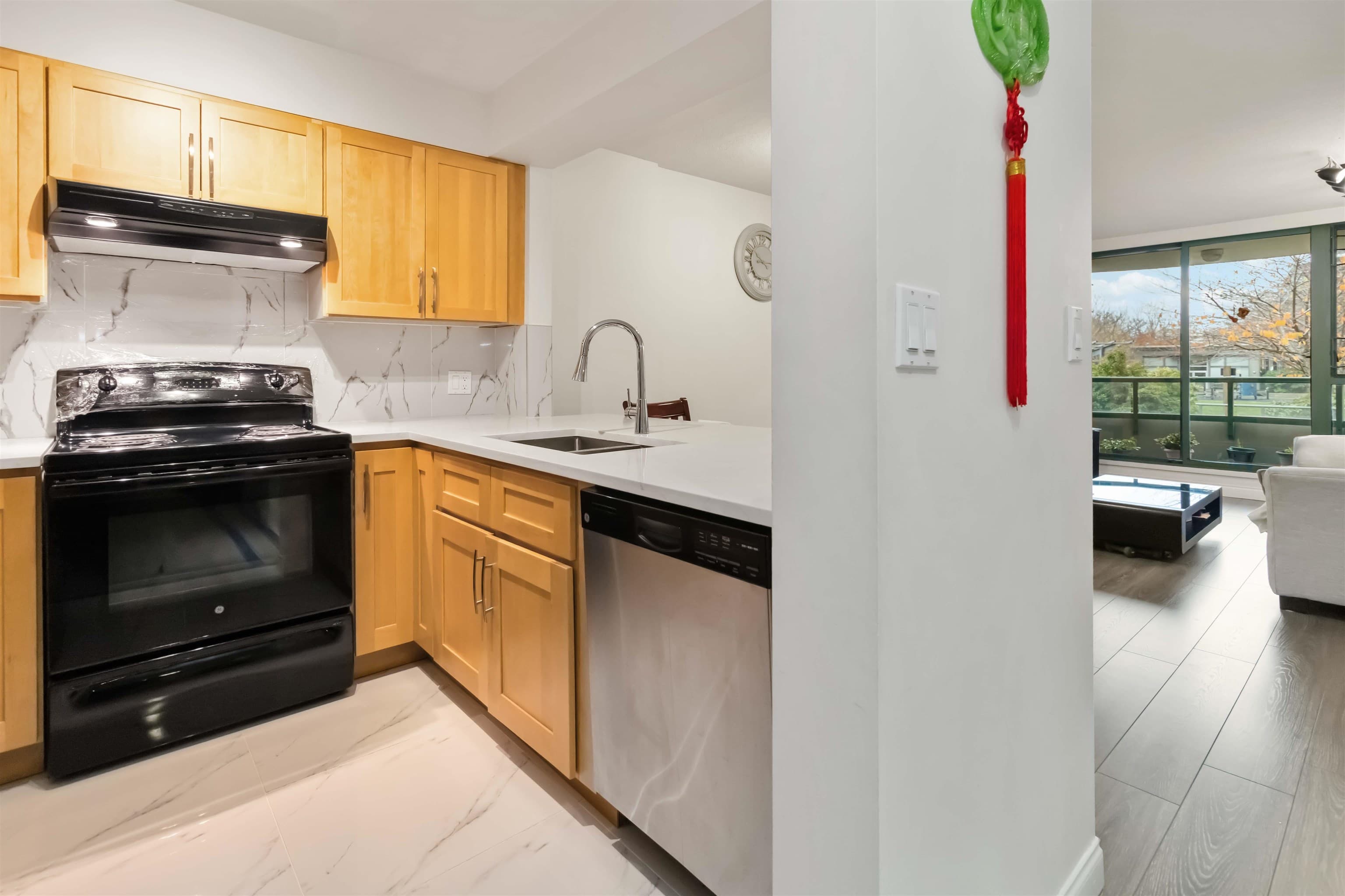 610 - 7380 Elmbridge Way, Richmond, V6X 4A1 — photo 4
