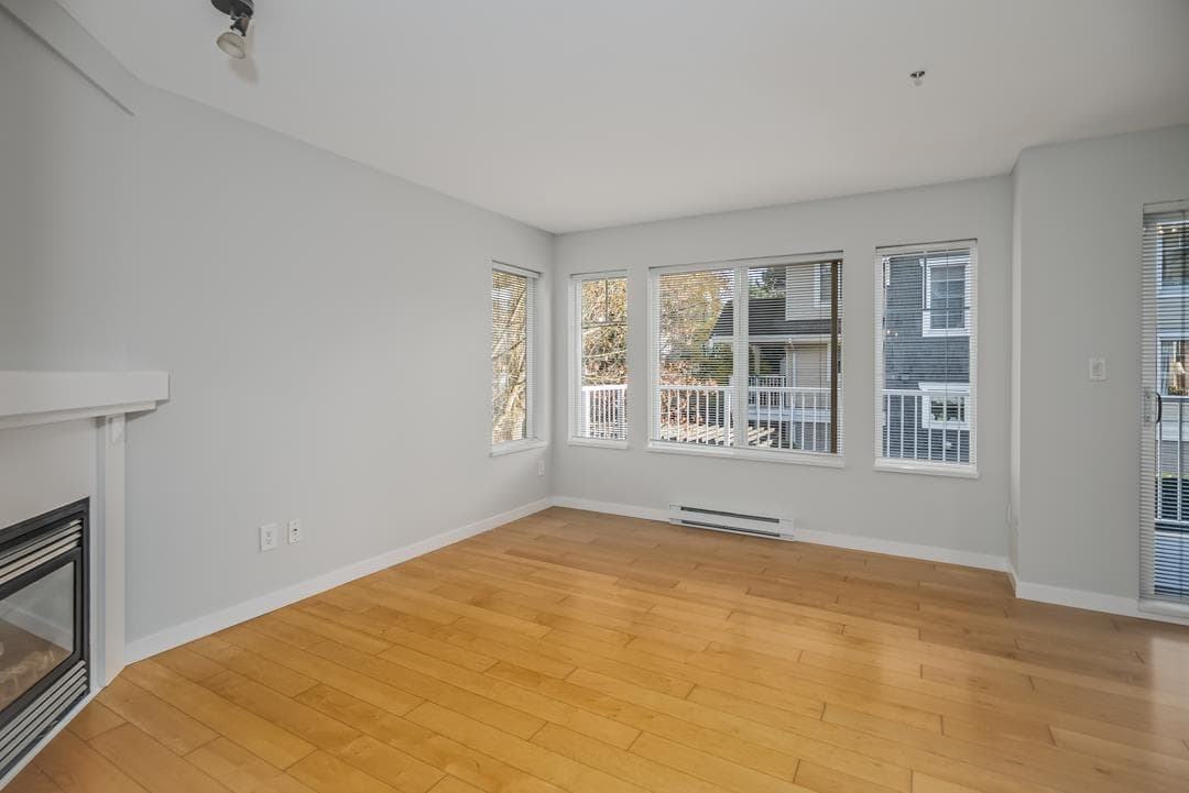 54 - 20760 Duncan Way, Langley, V3A 9J6 — photo 5