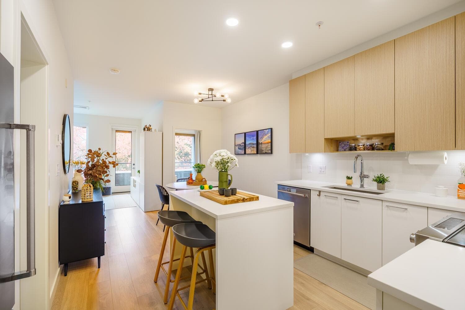 313 - 7588 16th Street, Burnaby, V3N 0H8 — photo 3
