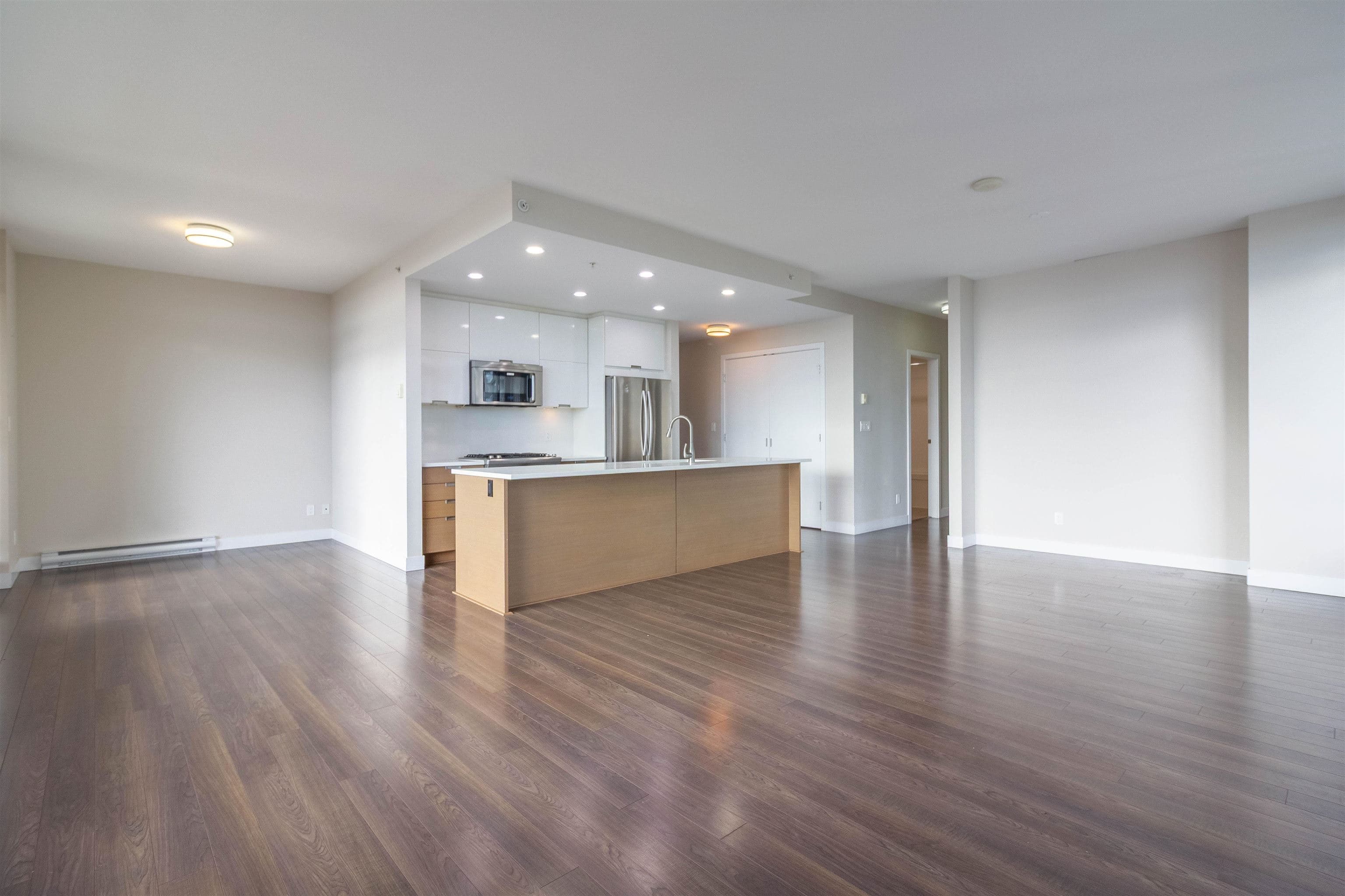 2302 - 2077 Rosser Avenue, Burnaby, V5C 0G6 — photo 4