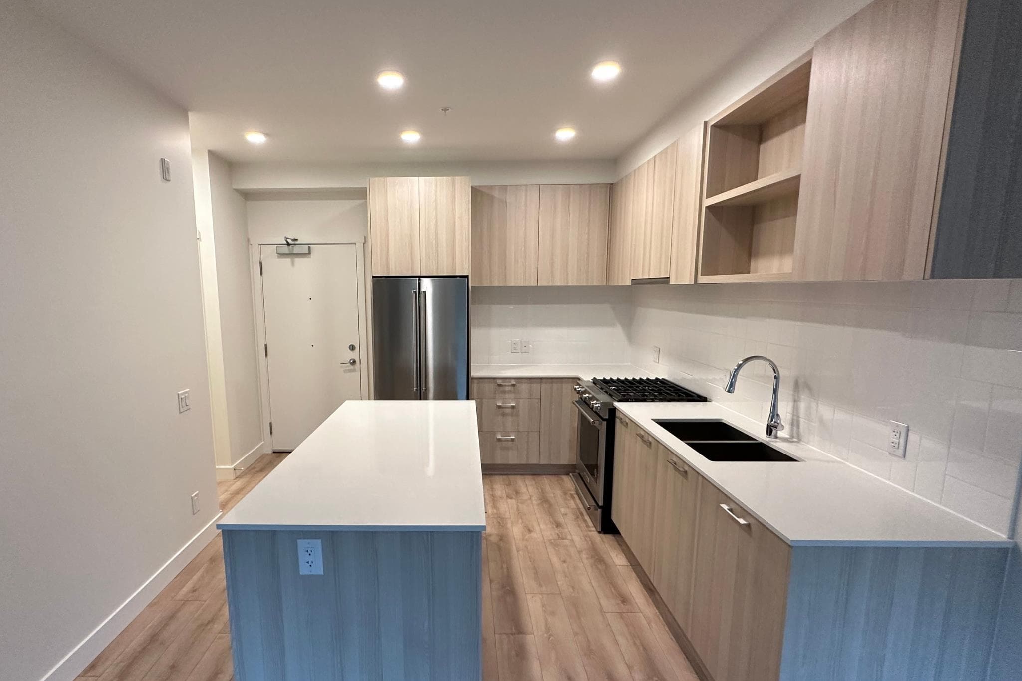 413 - 741 Anskar Court, Coquitlam, V3J 0N3 — photo 2