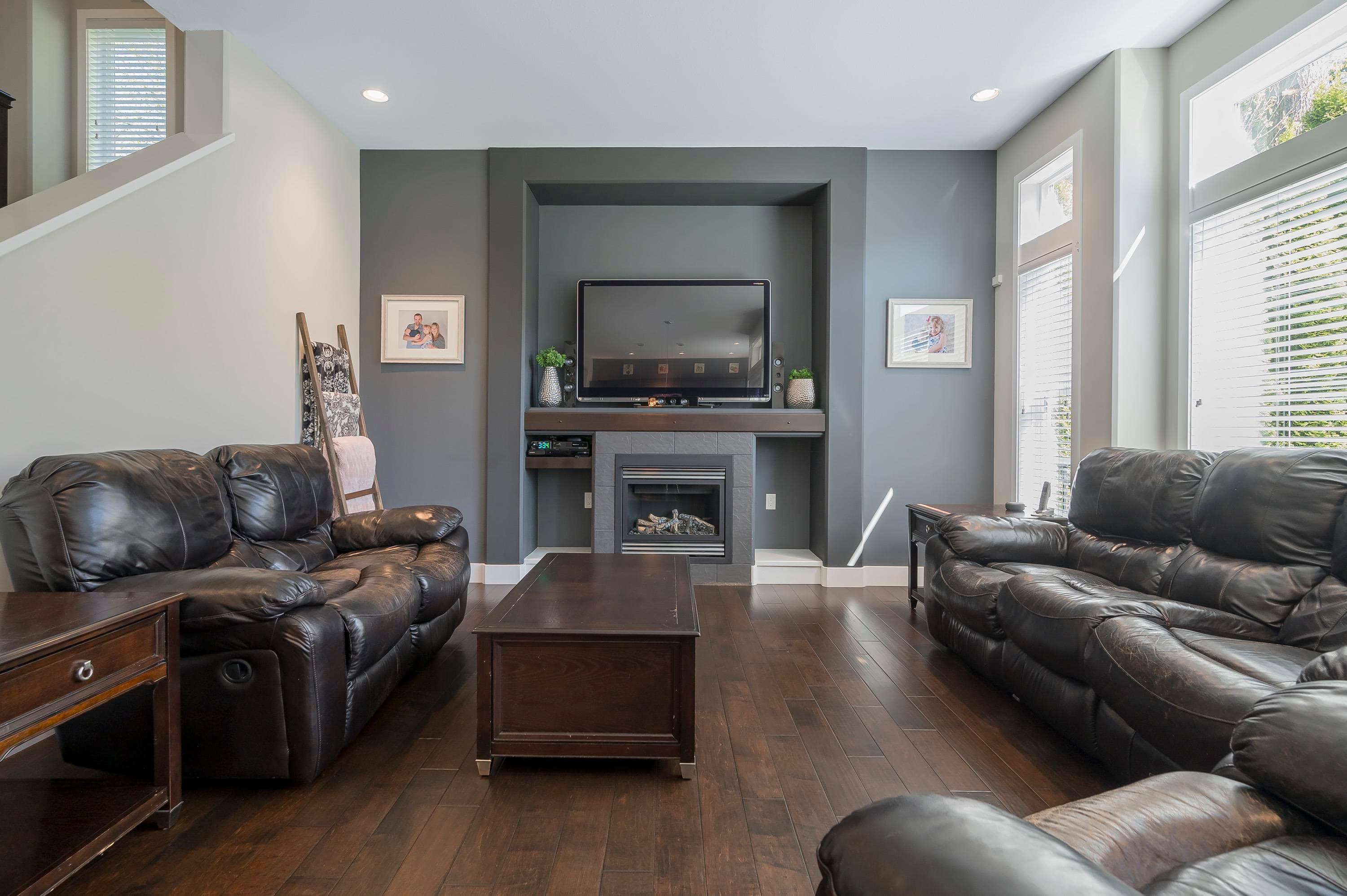 16364 60a Avenue, Surrey, V3S 2H7 — photo 5