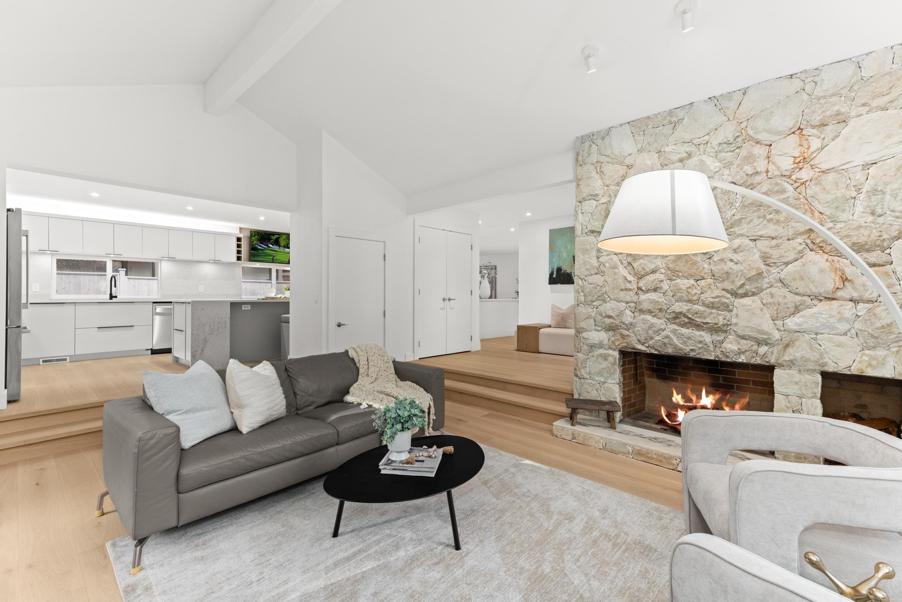5540 Marine Drive, West Vancouver, V7W 2R5 — photo 5