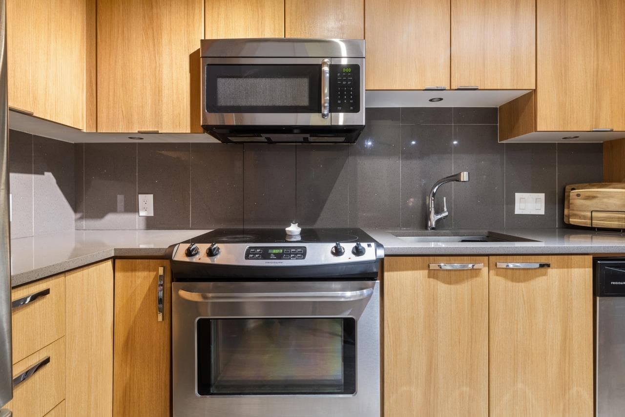 212 - 733 W 14th Street, North Vancouver, V7M 0C6 — photo 3