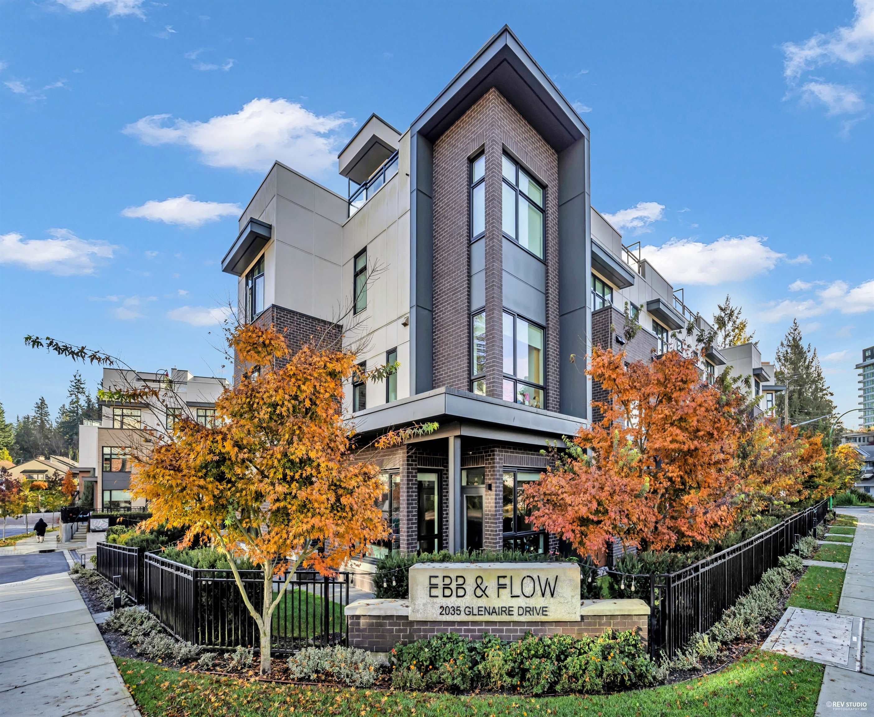 247 - 2035 Glenaire Drive, North Vancouver, V7P 1Y2 — photo 1
