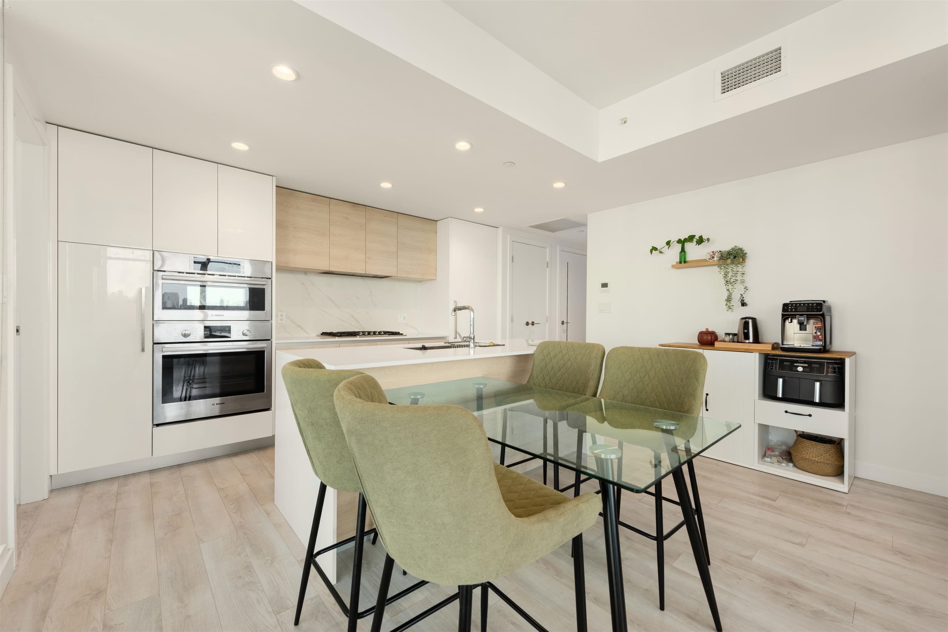 1808 - 2085 Skyline Court, Burnaby, V5C 0M6 — photo 4