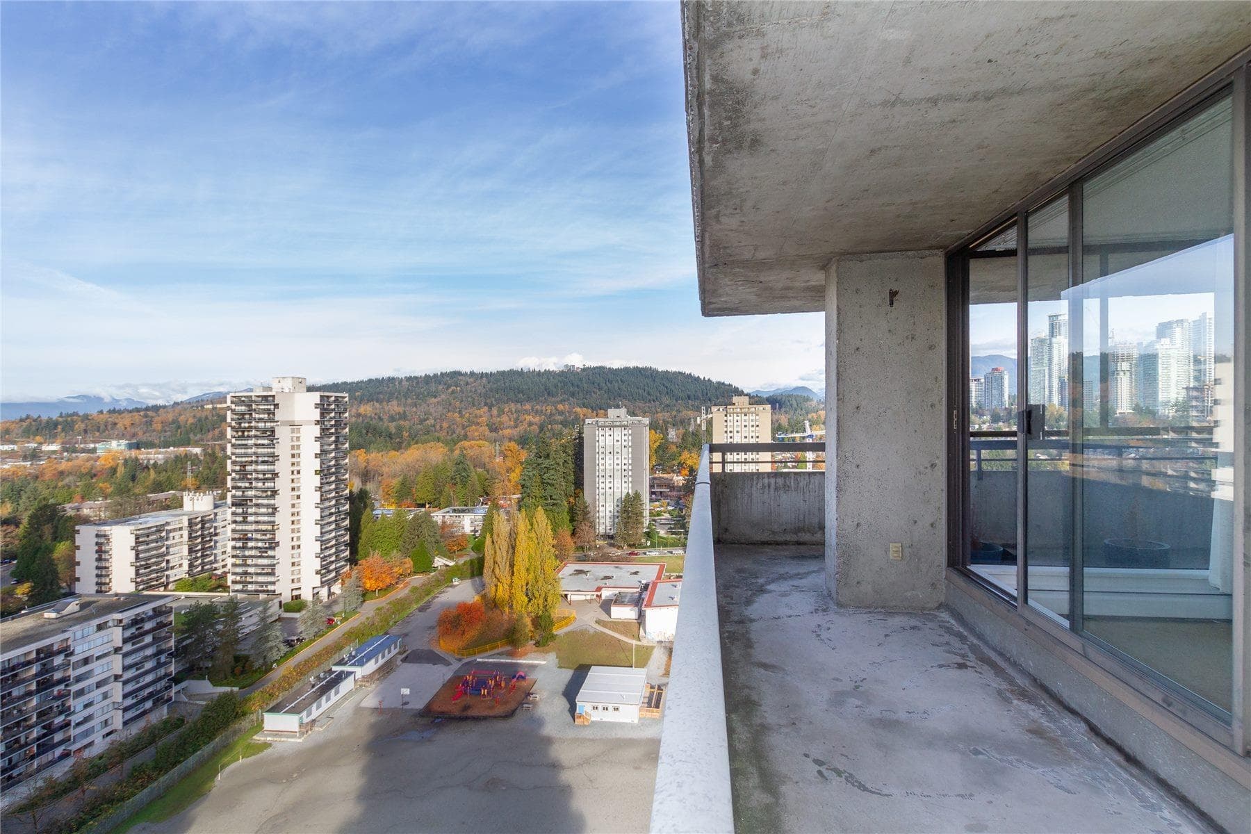 2402 - 3755 Bartlett Court, Burnaby, V3J 7G7 — photo 5