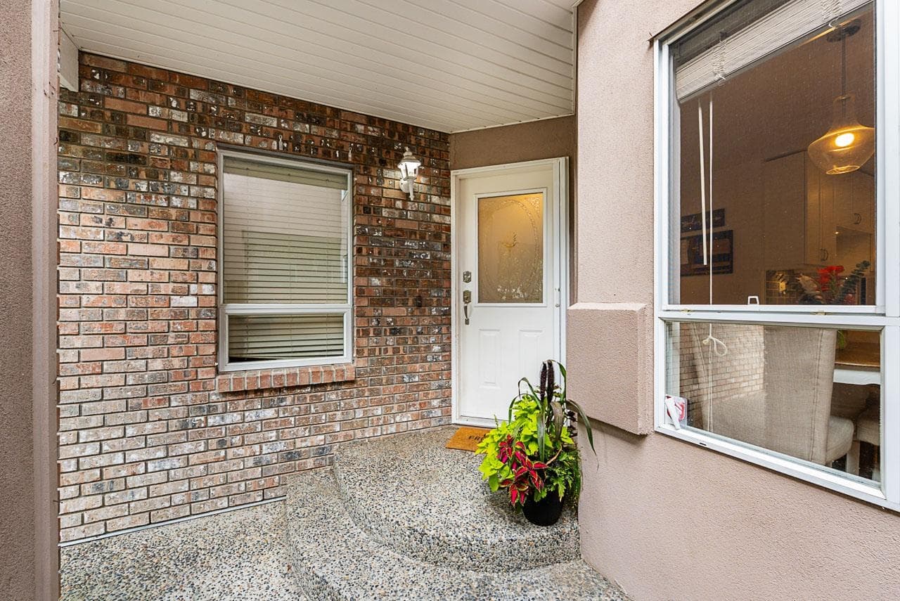 106 - 15550 26 Avenue, Surrey, V4P 1C6 — photo 3