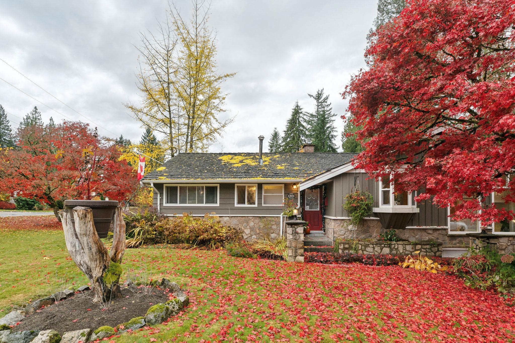 1501 Marine Crescent, Coquitlam, V3J 5X4 — photo 2